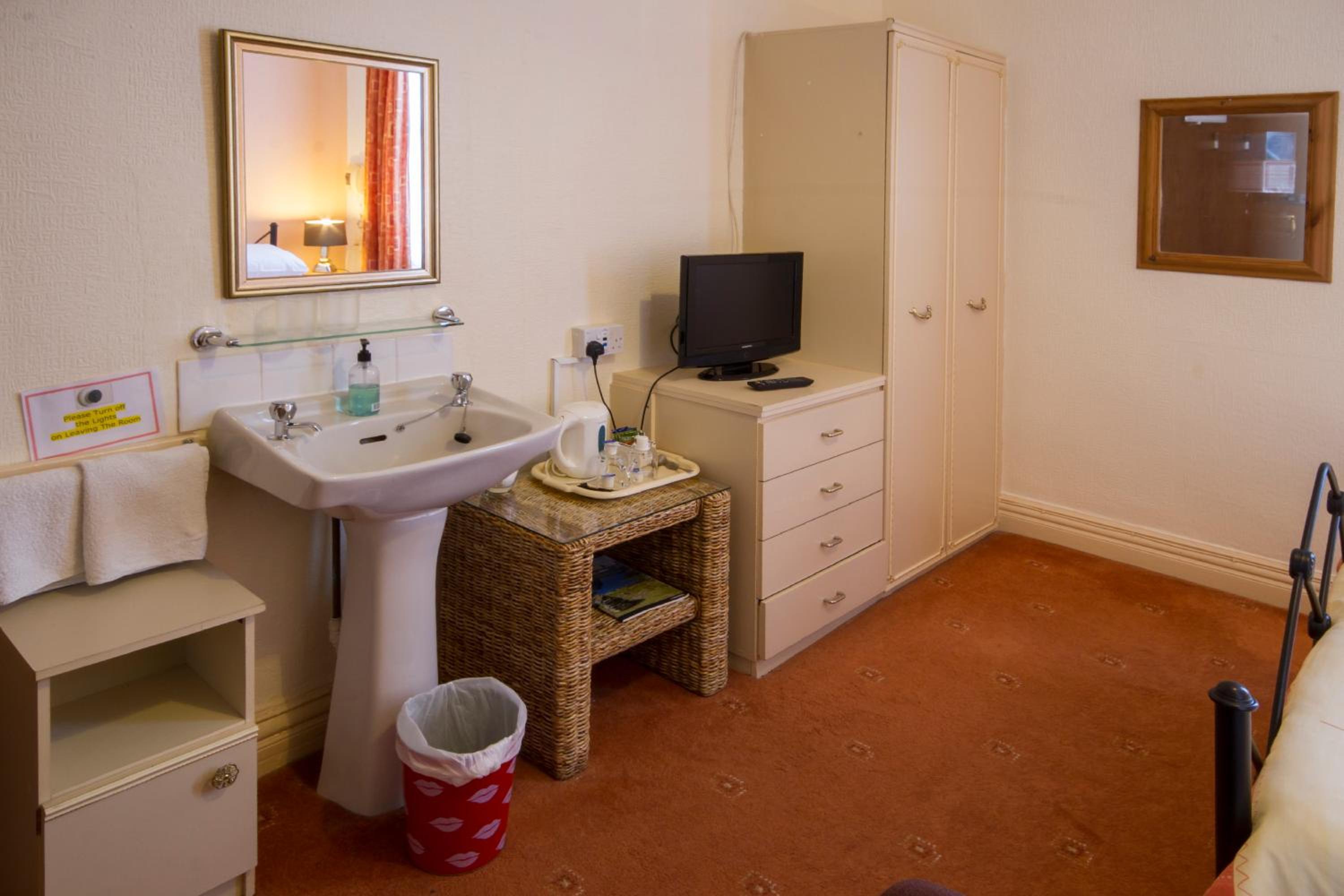 Large Double Room photo 2