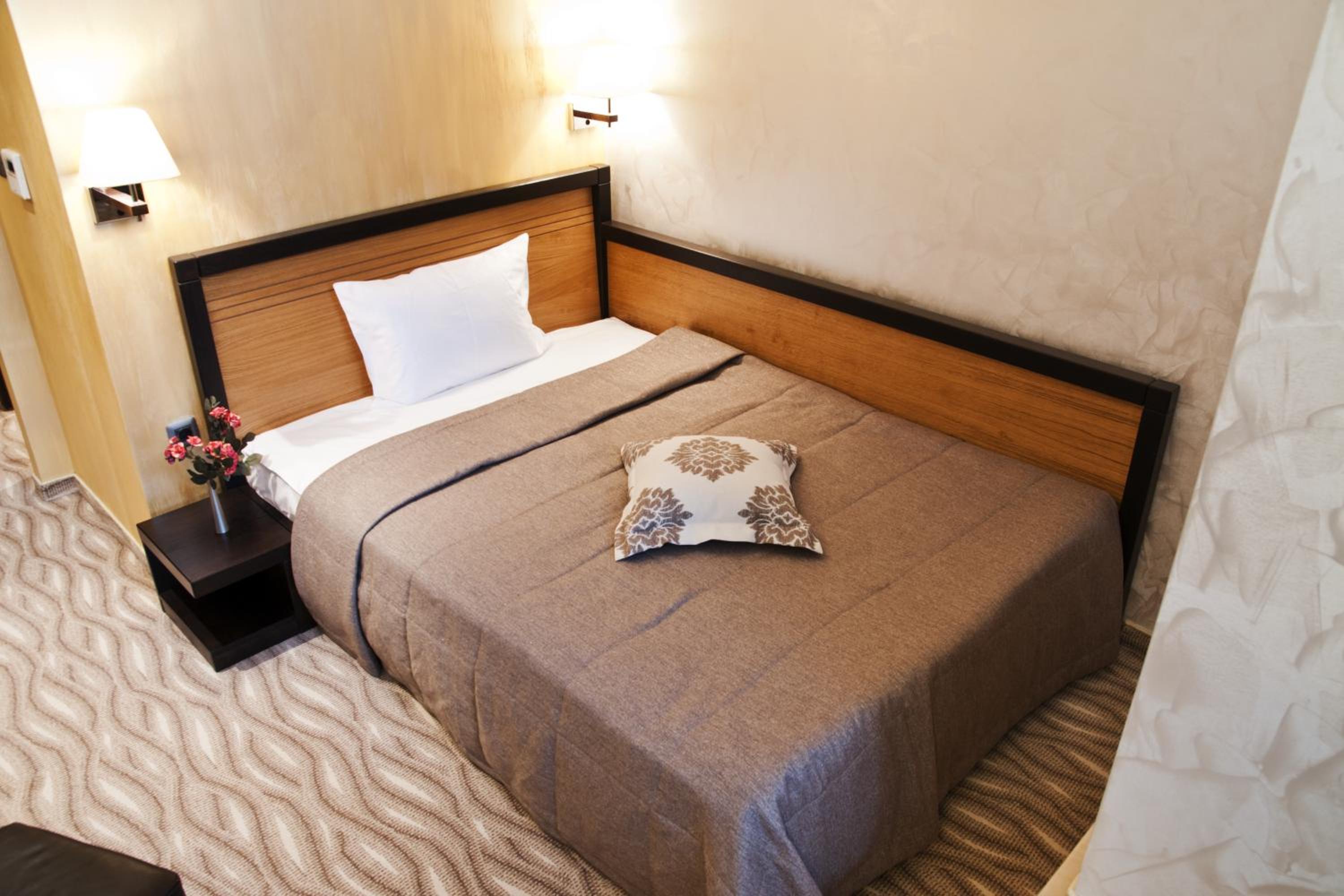 Double Room - Photo 6
