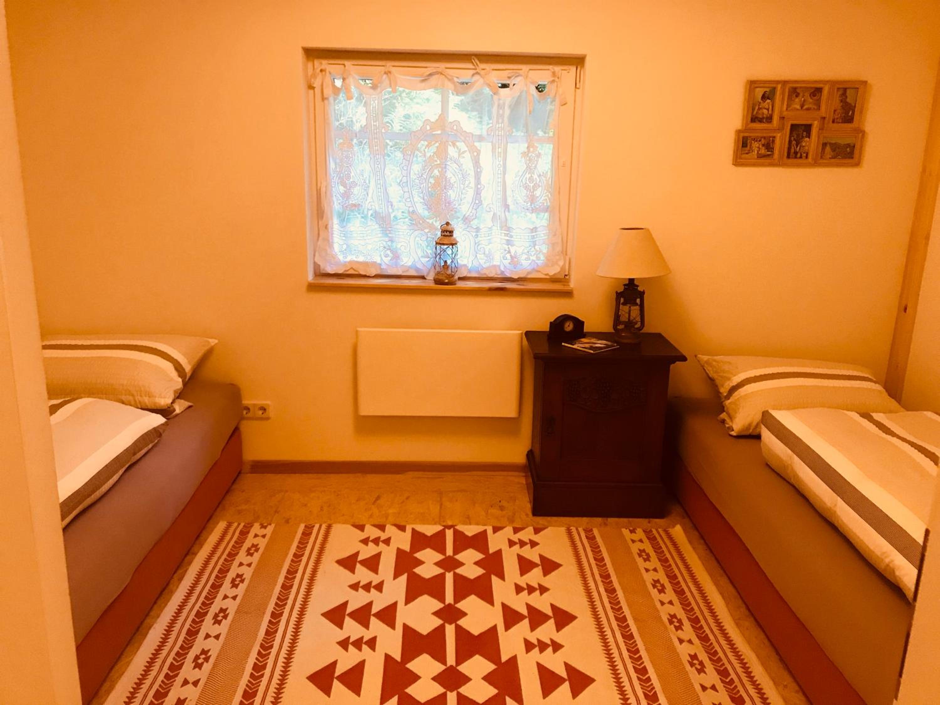 Two-Bedroom House - Photo 9