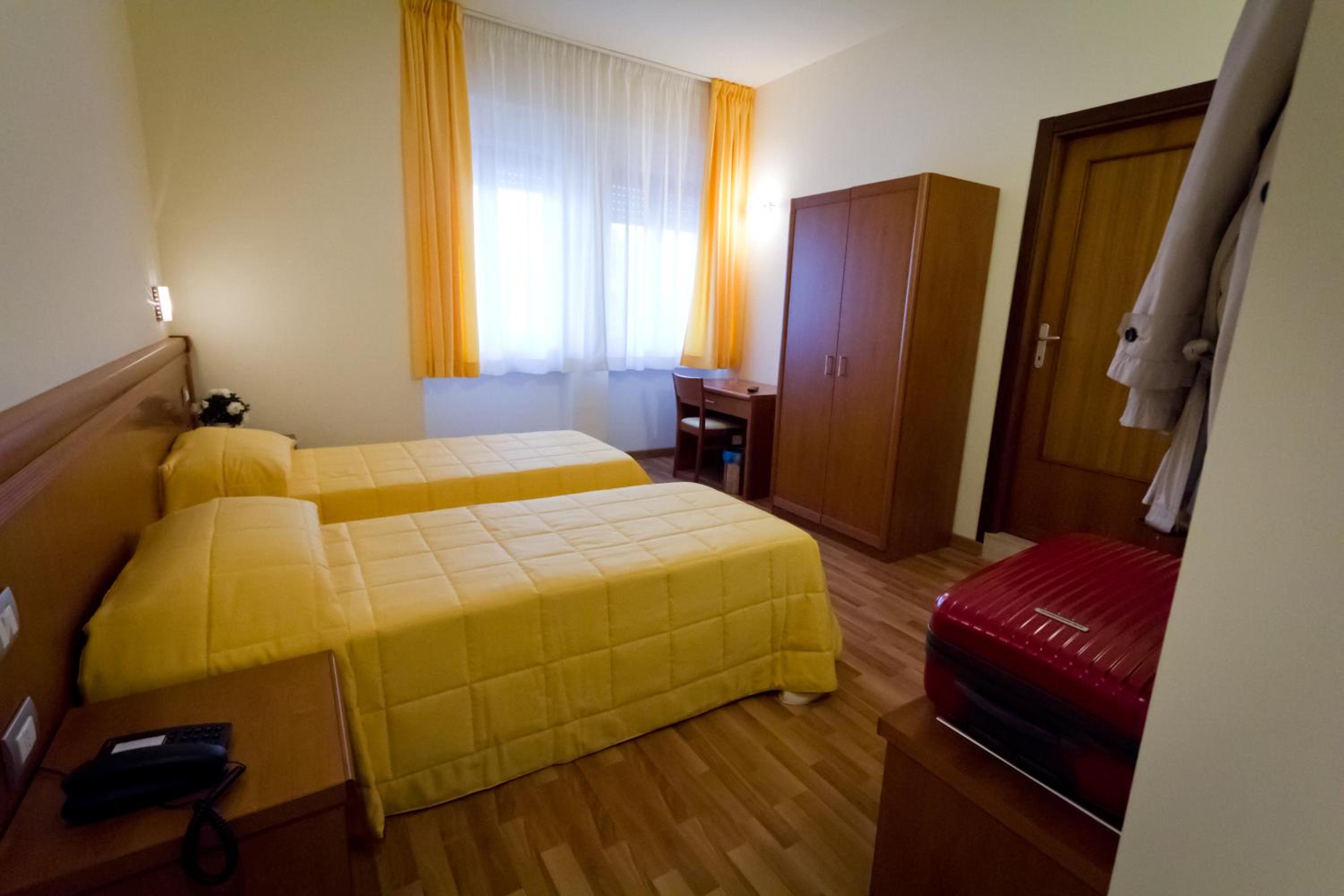 Double or Twin Room with View photo 2