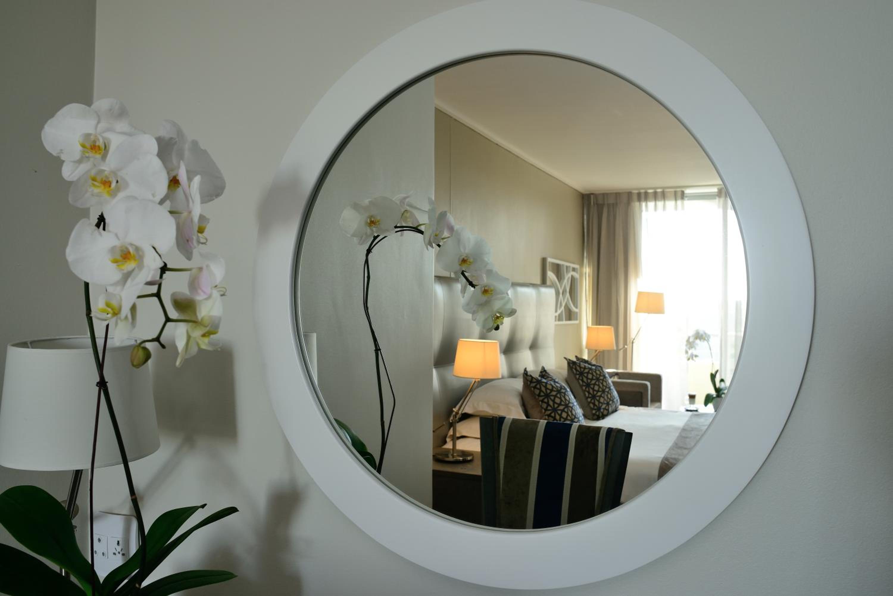 Classic King or Twin Room with Bath and Shower photo 3