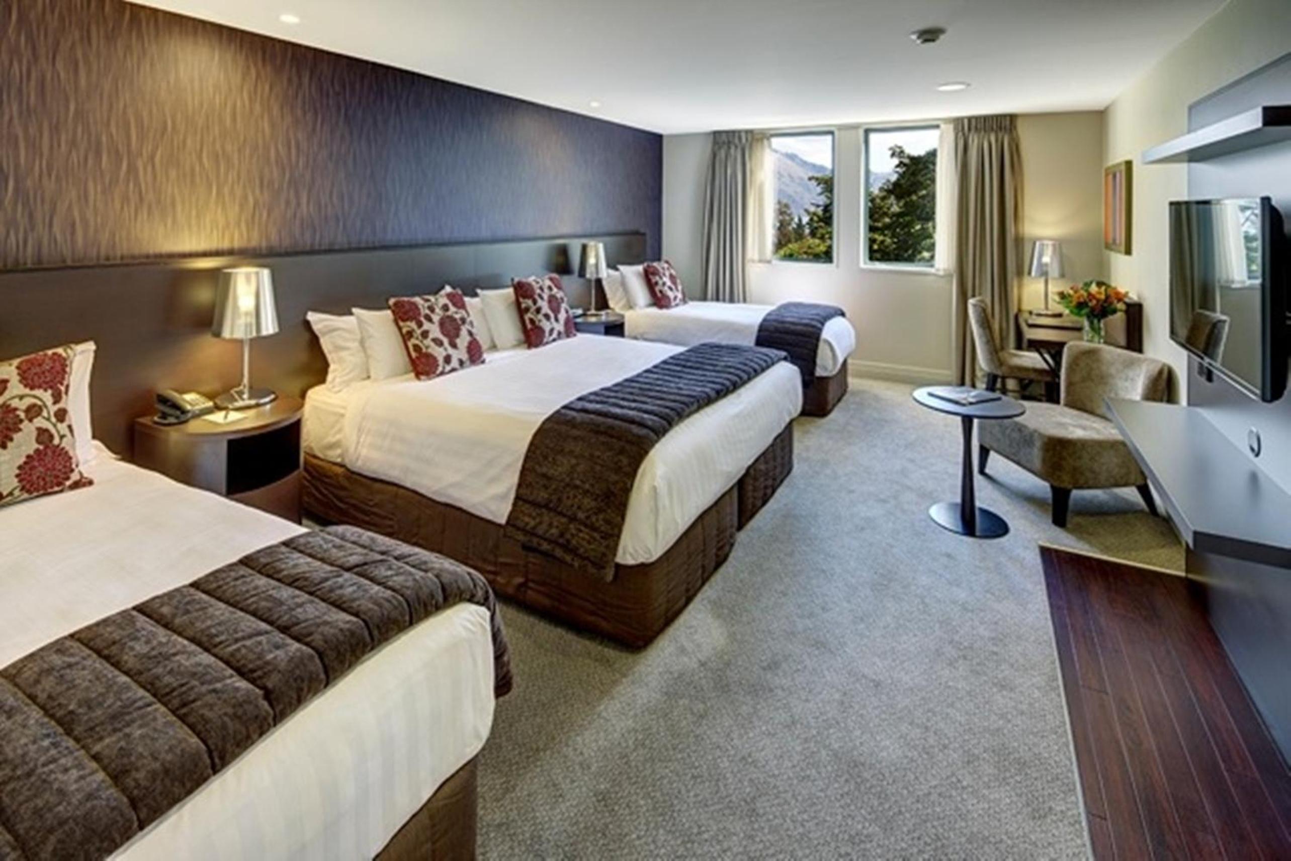 Deluxe Family Room - Photo 1