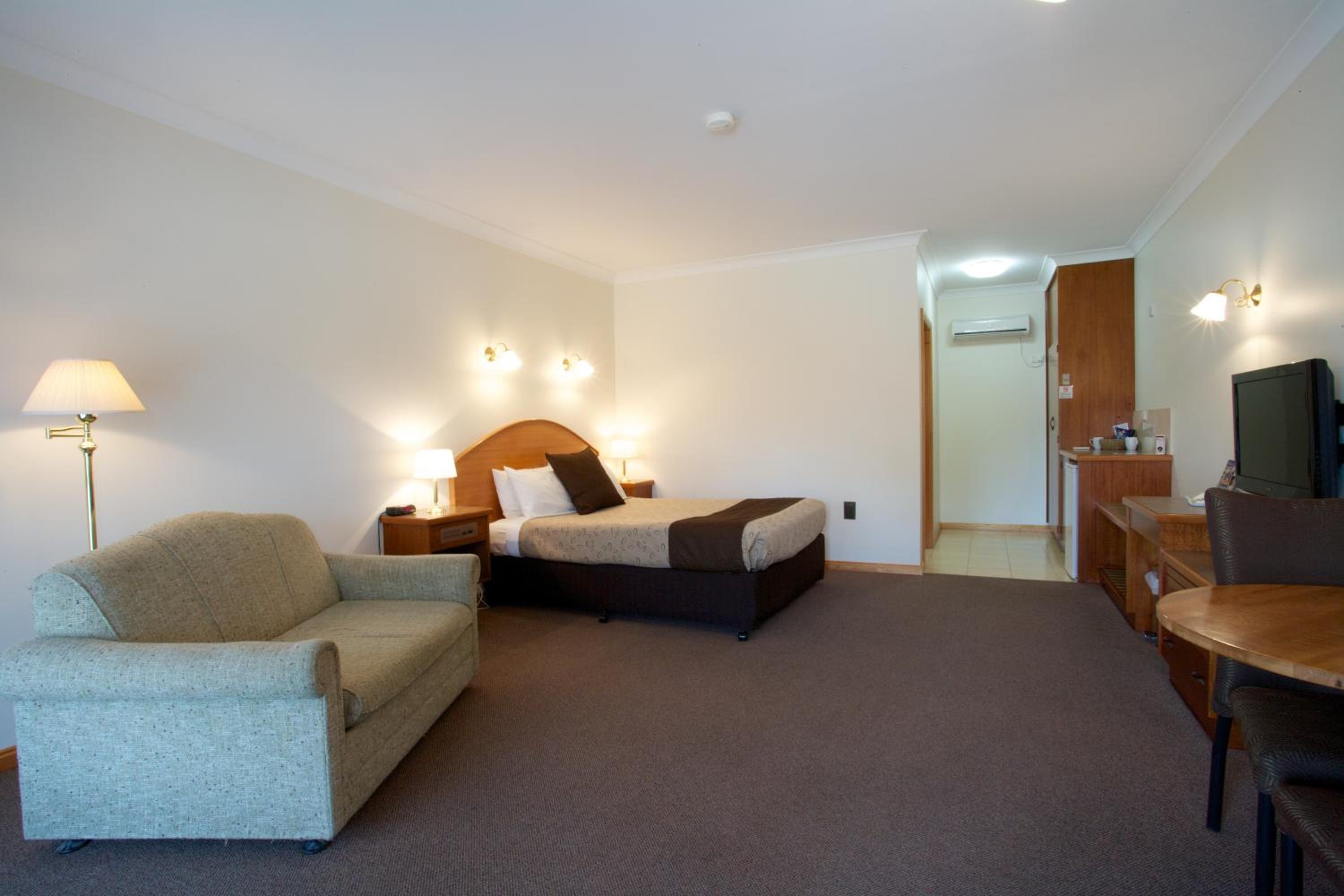 Standard Queen Room photo 1