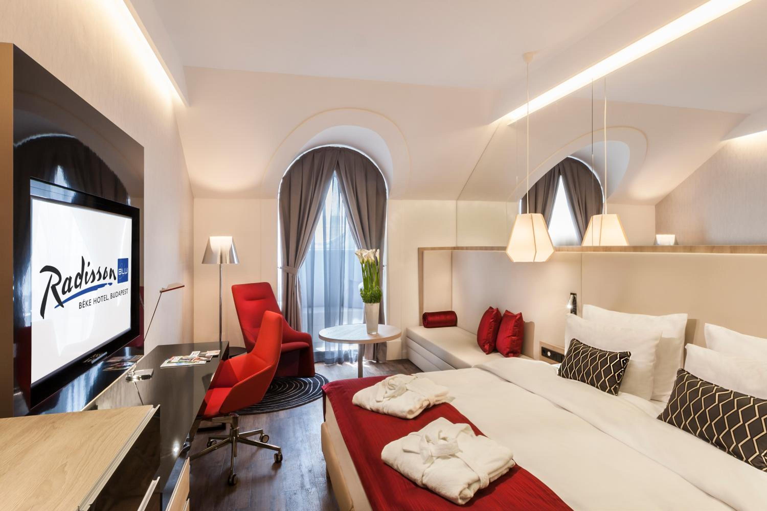 Premium Room with City View - Photo 2