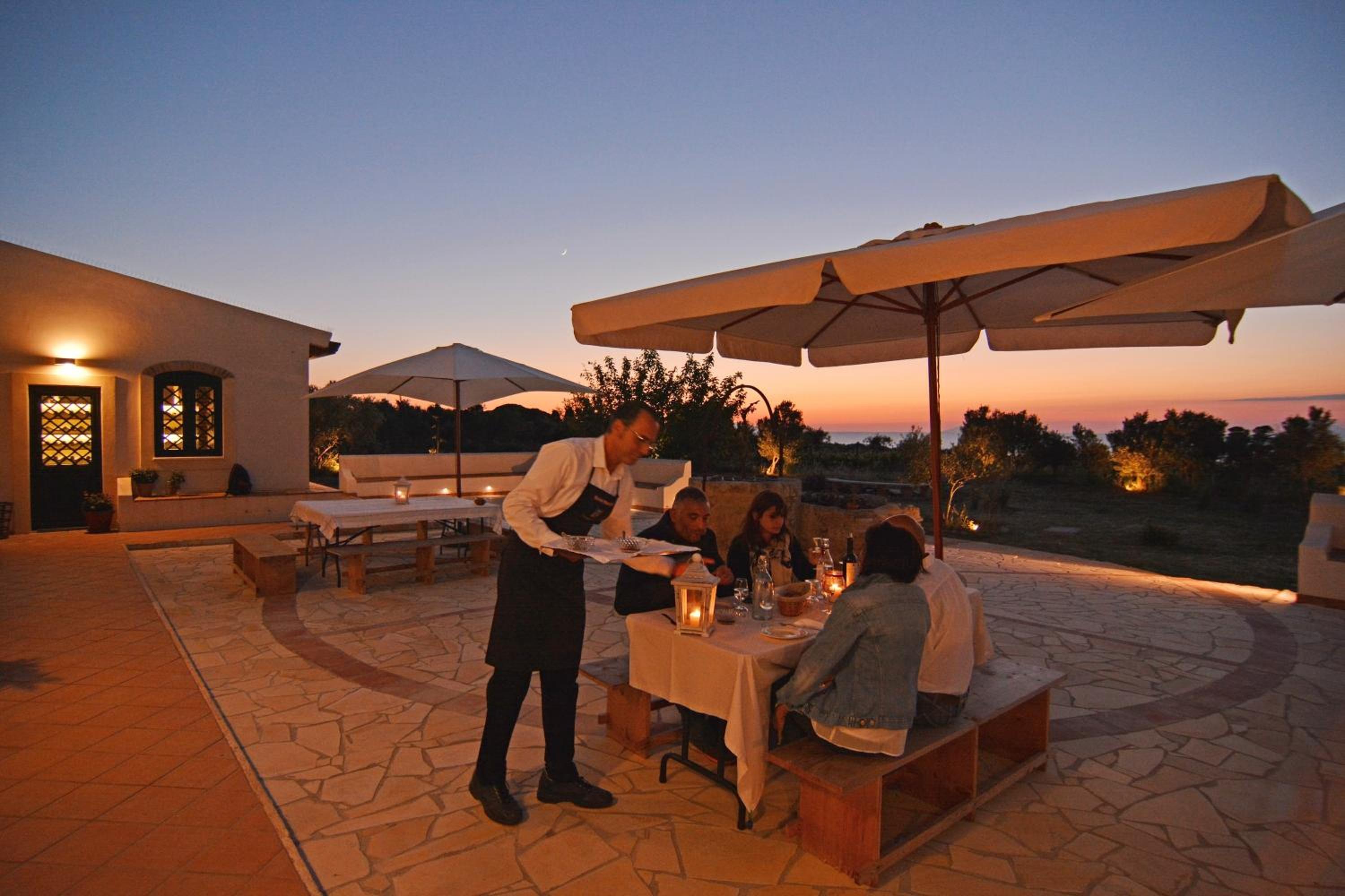 Villa photo 2