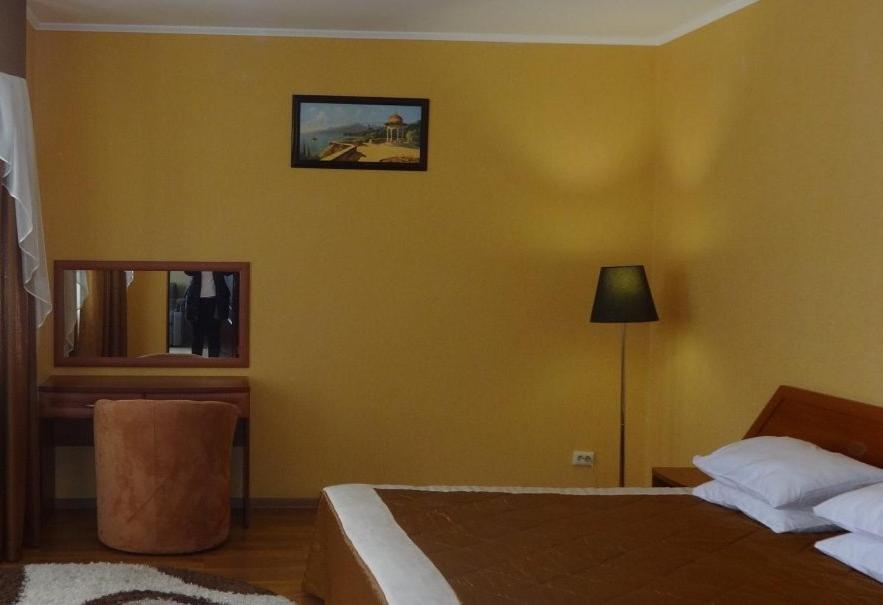 Suite with Mountain View photo 1