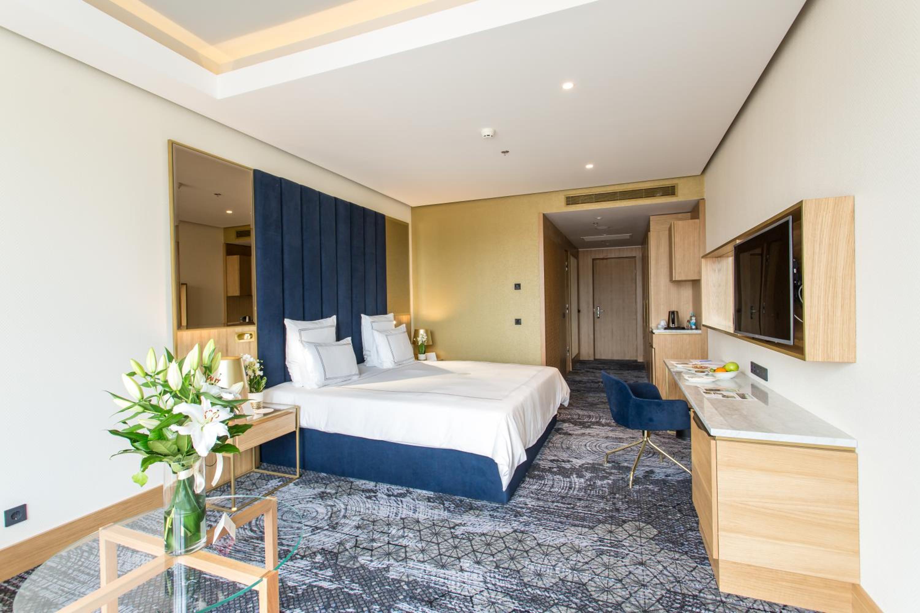 Superior King Room
