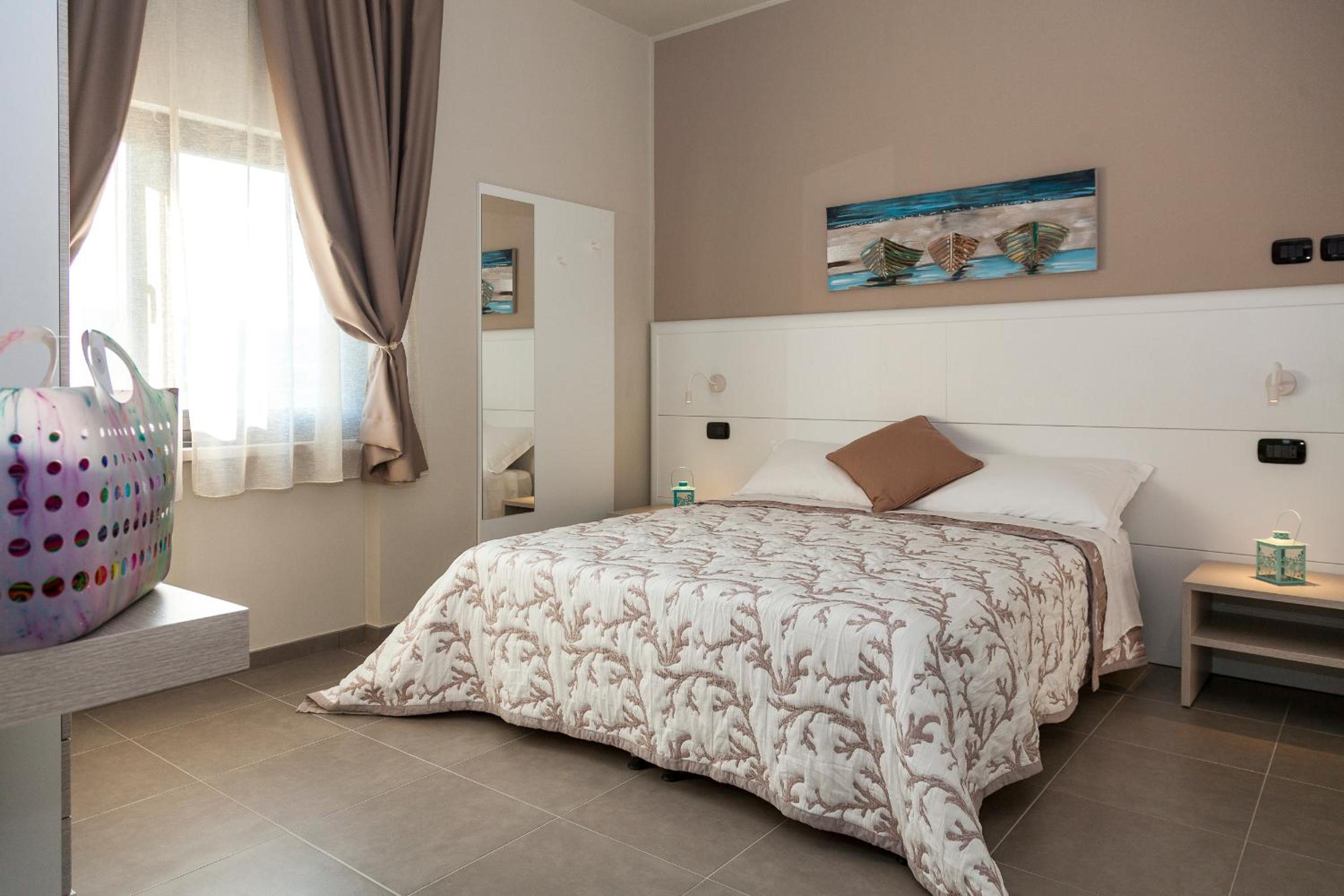 Deluxe Double Room photo 3