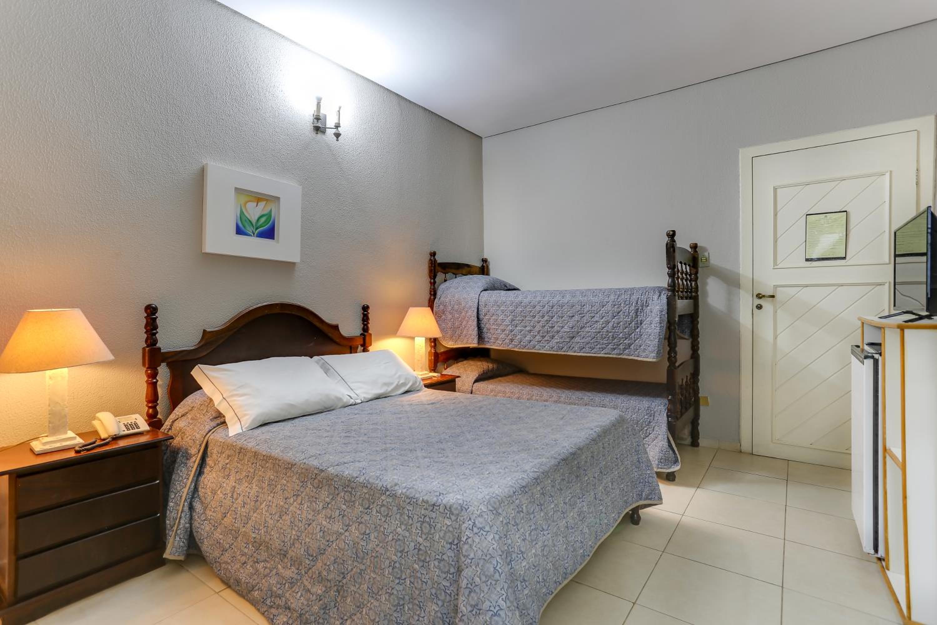 Standard Quadruple Room - Photo 3
