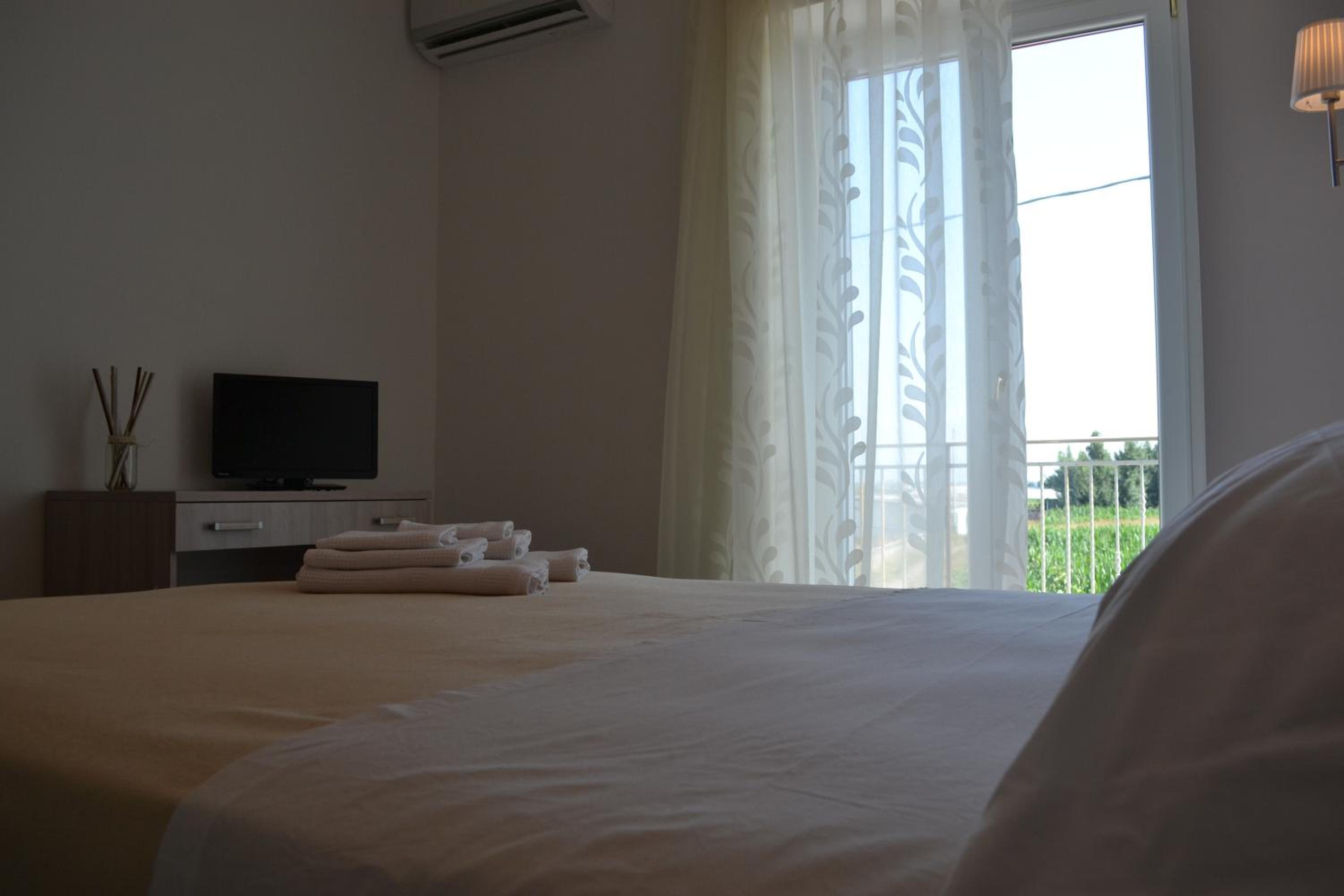 Double Room with Balcony photo 3
