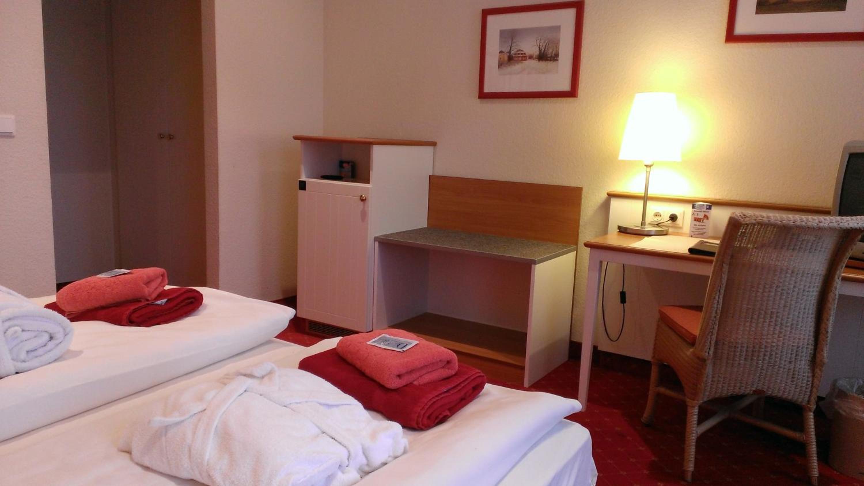 Double Room with Private External Bathroom photo 1