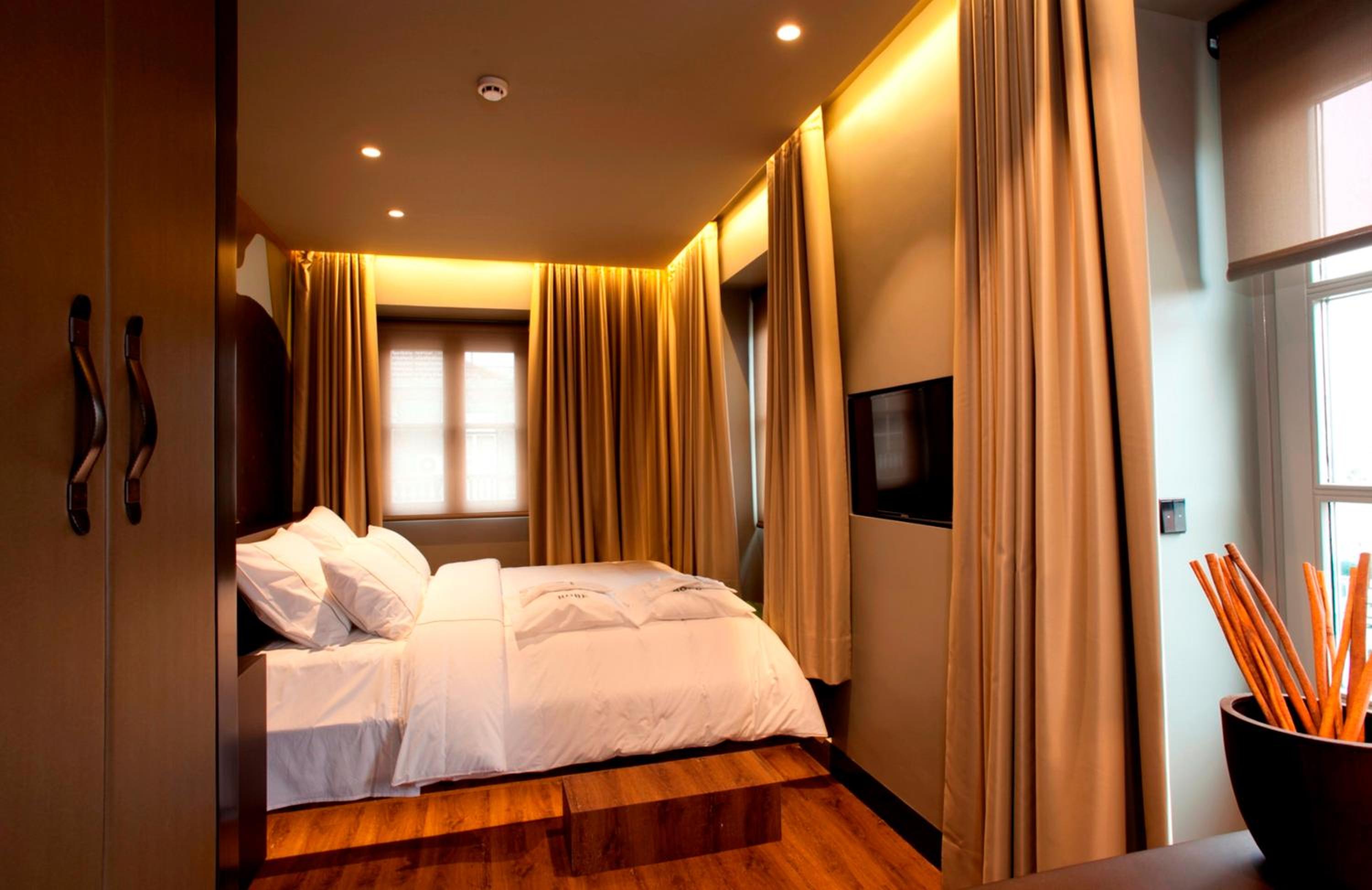 Available room