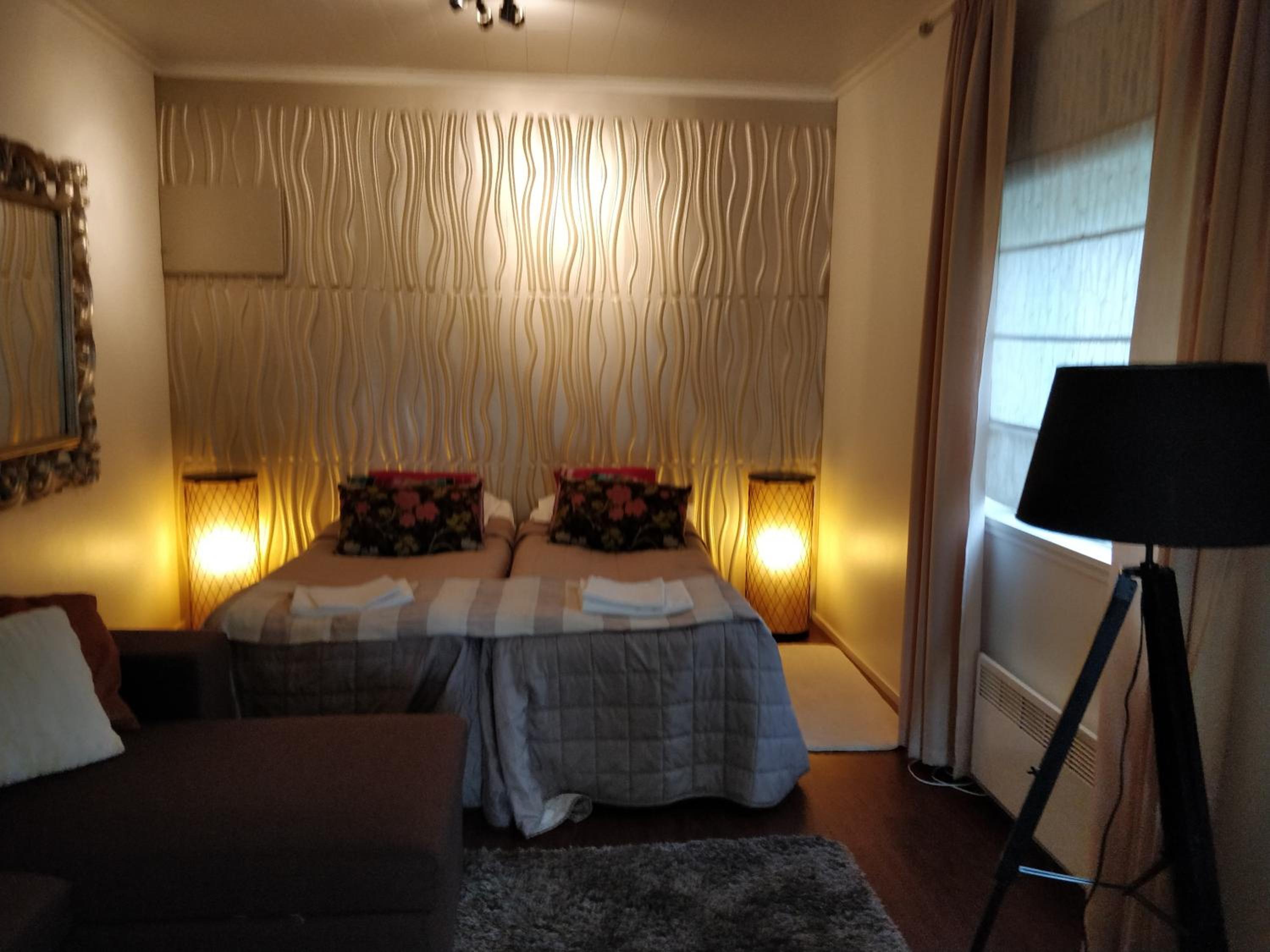 Deluxe Double Room with Extra Bed - Photo 8