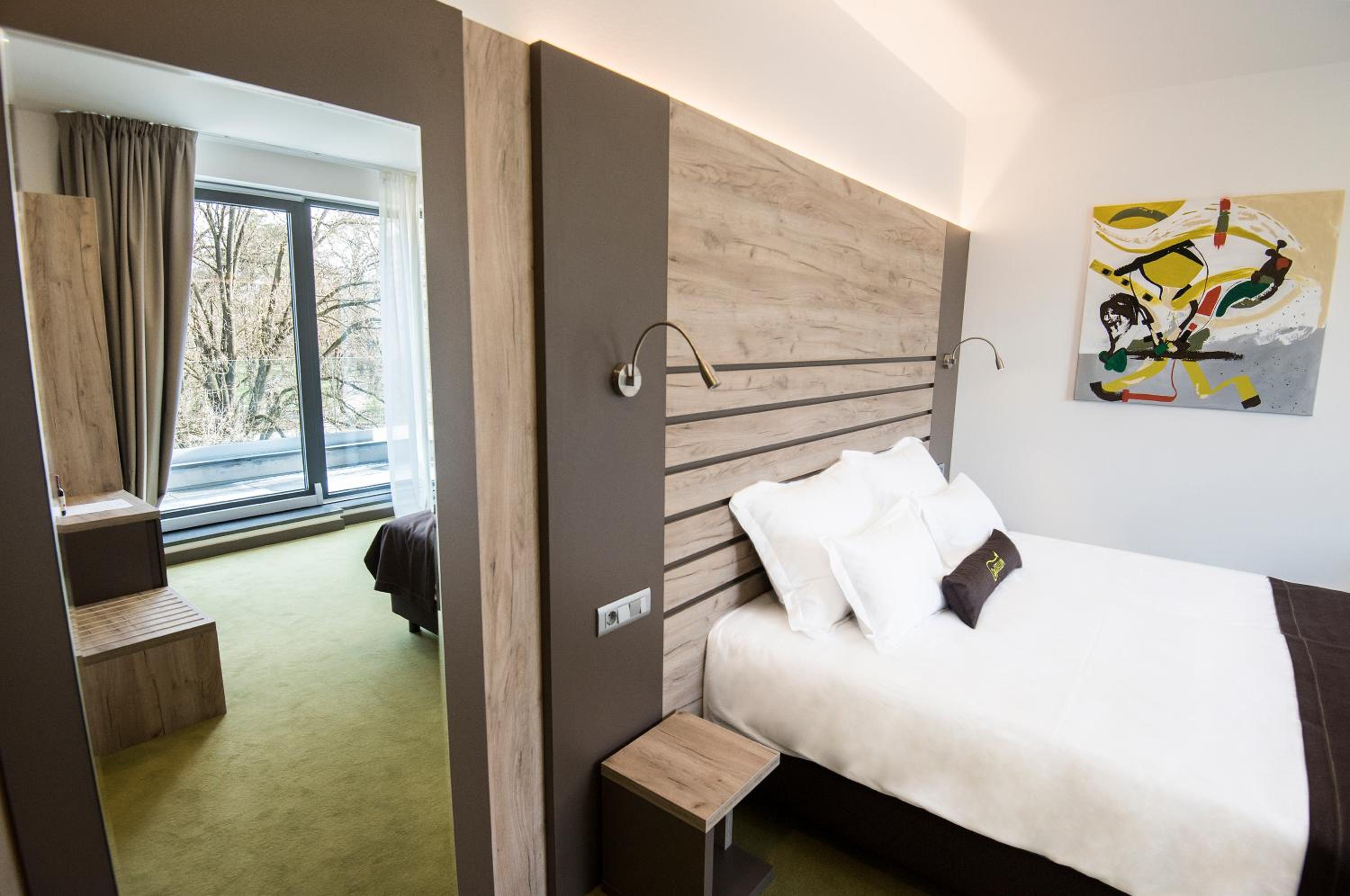 Superior Double or Twin Room with Castle View - Photo 5