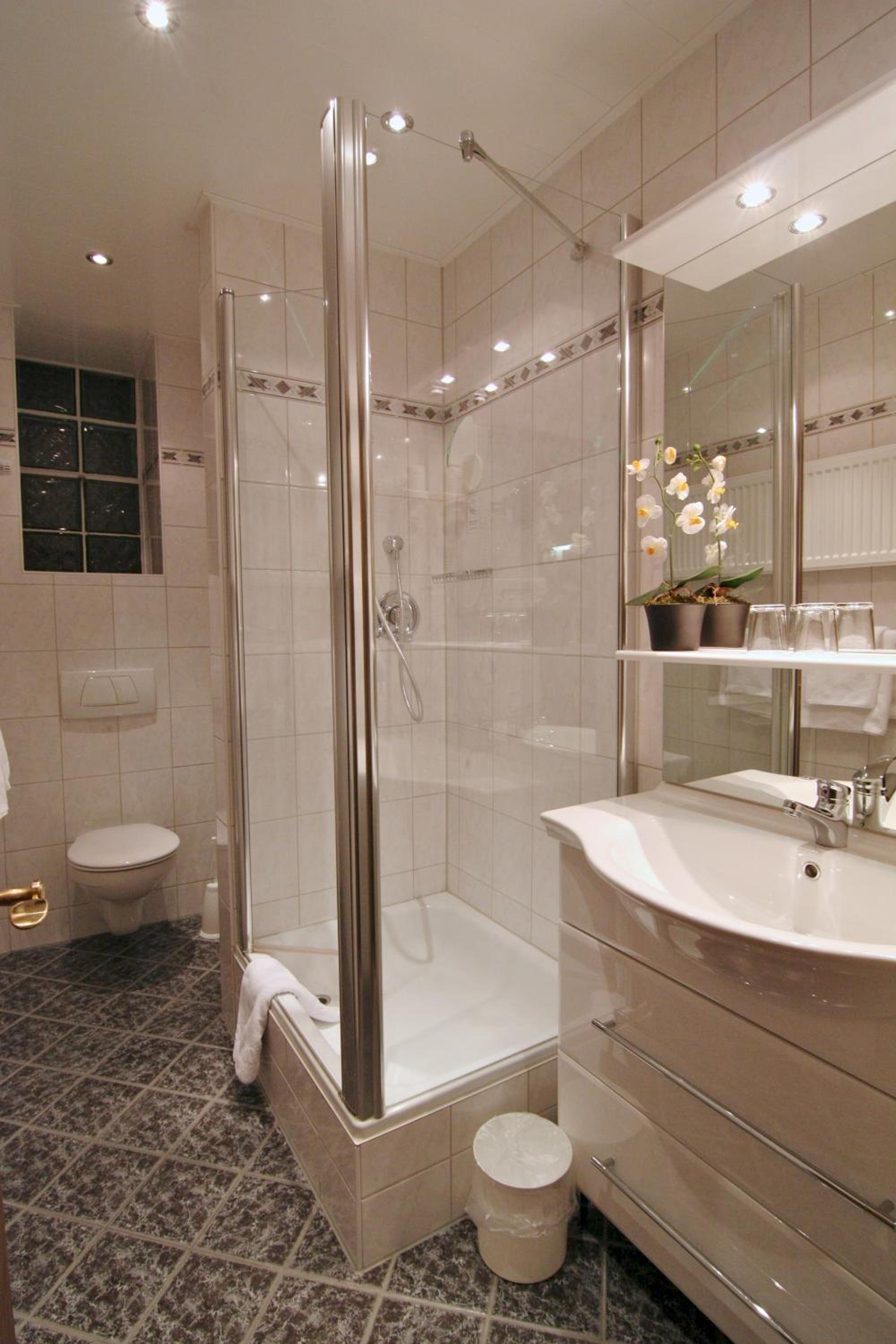 Standard Double Room - Photo 2