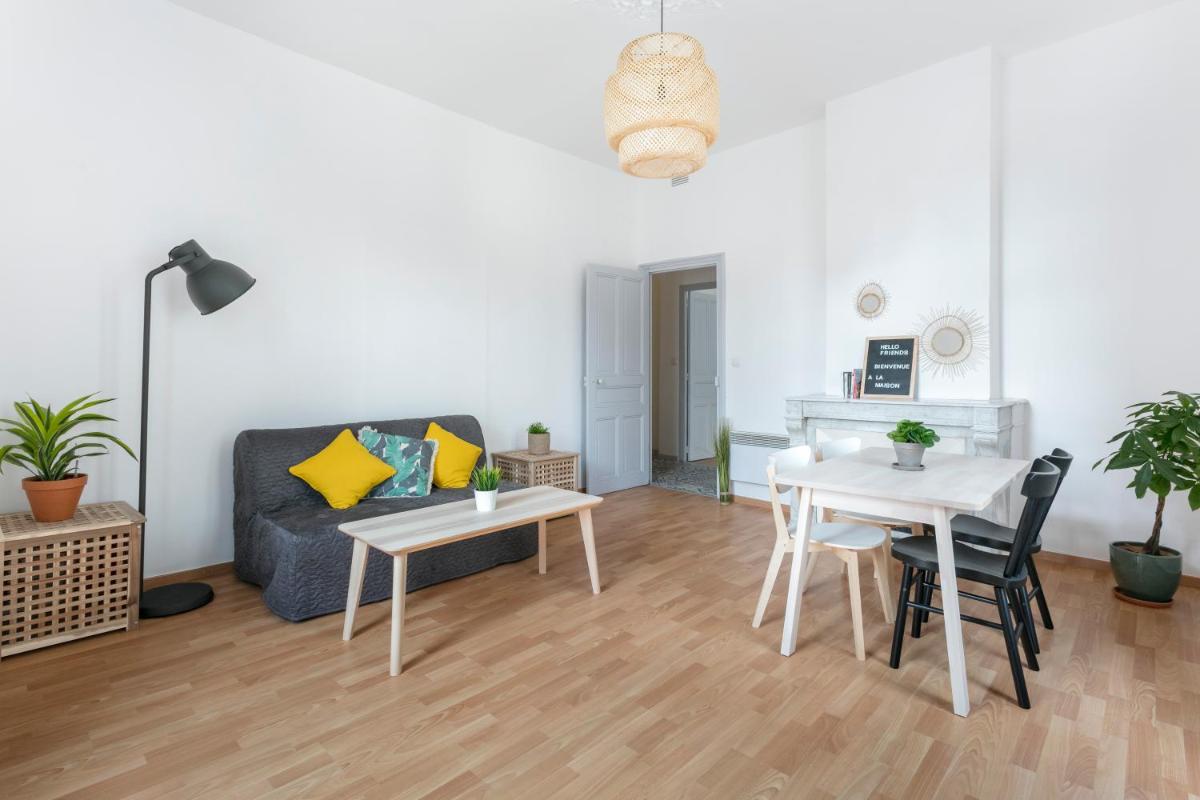 Apartment photo 2