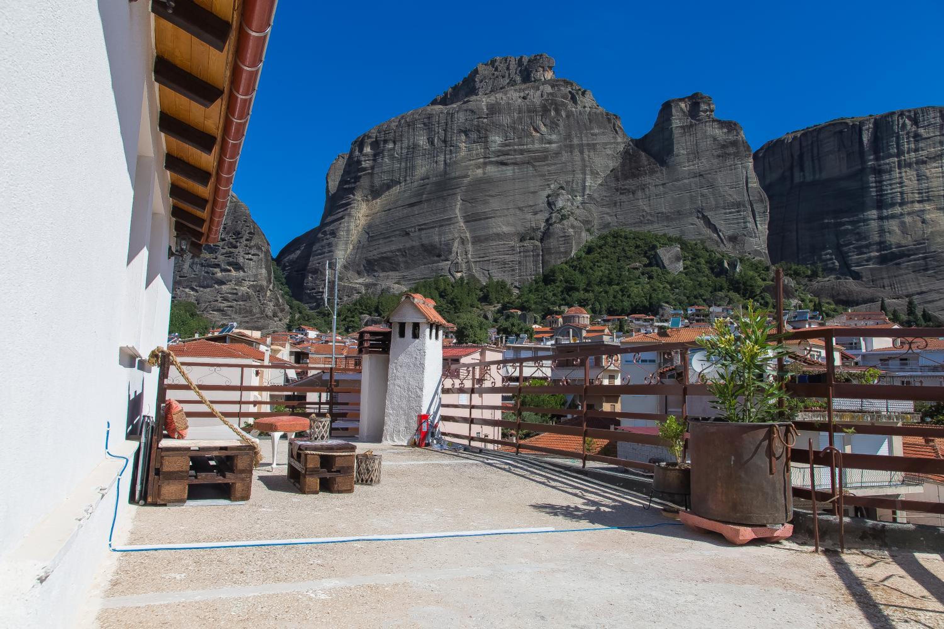 Apartment with Mountain View - Photo 18