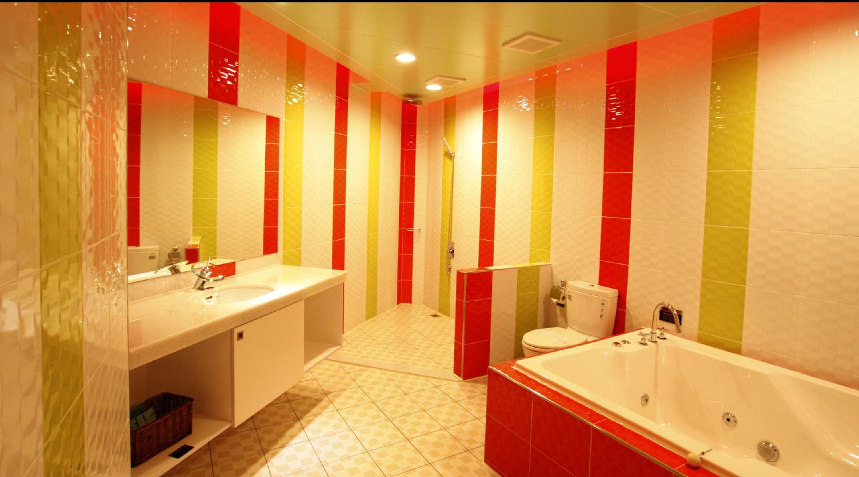 Queen Room with Spa Bath