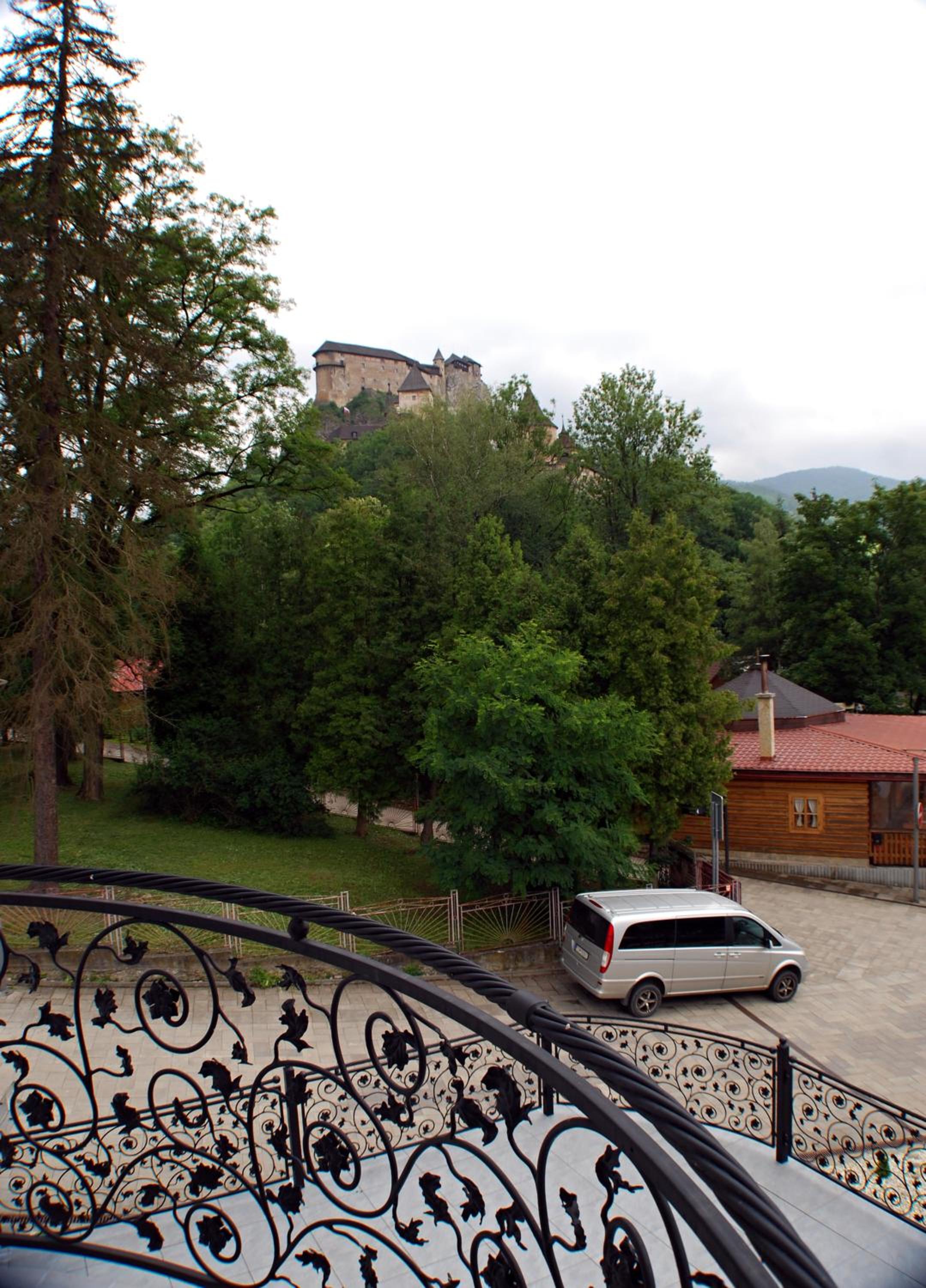 Studio with Balcony - Photo 2