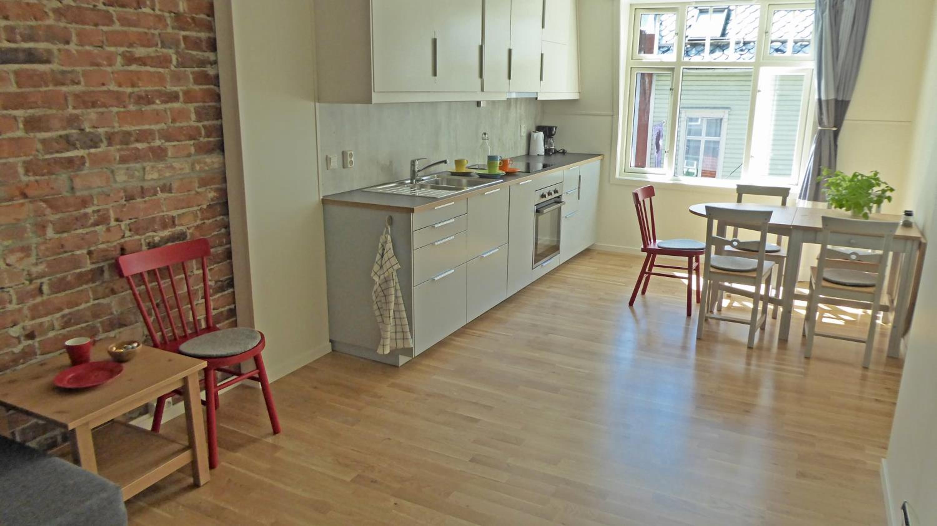 Three-Bedroom Apartment photo 2