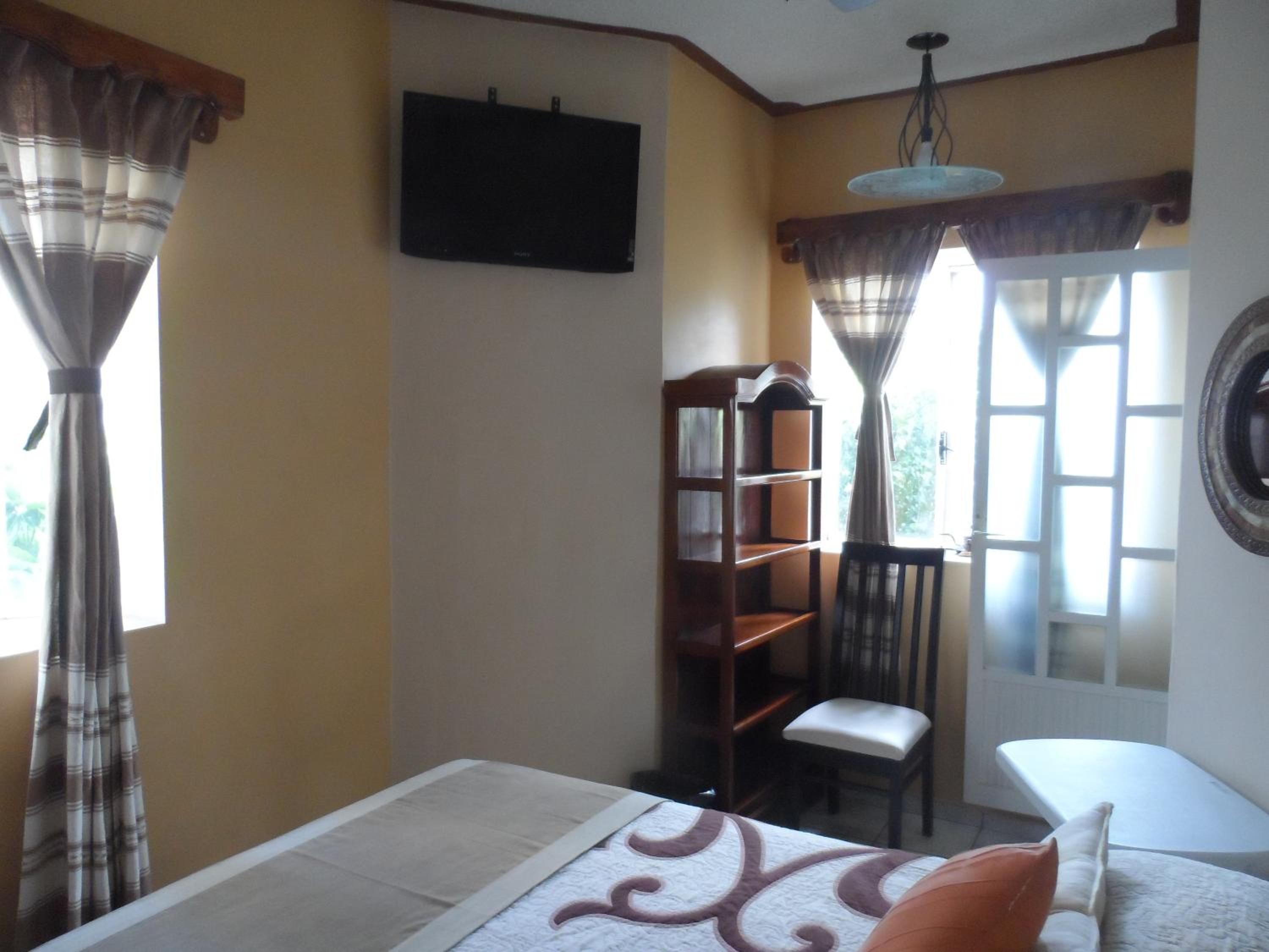 Double Room with Balcony - Photo 1