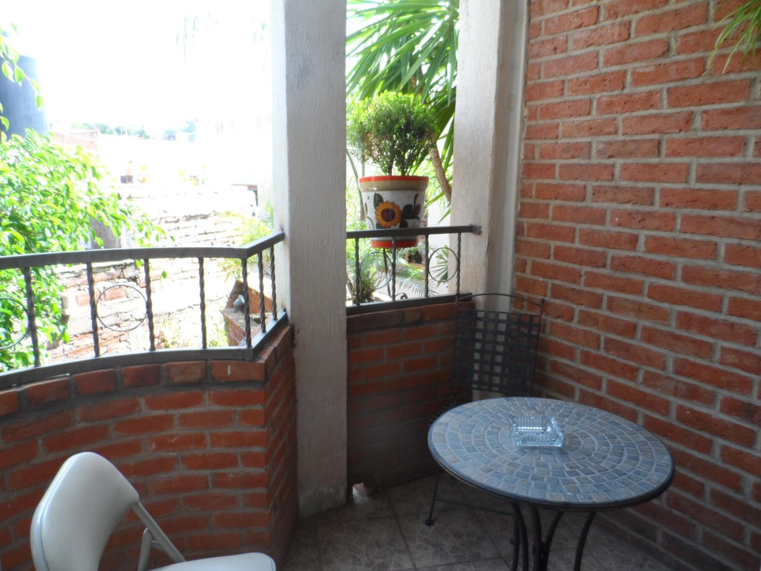 Double Room with Balcony - Photo 4