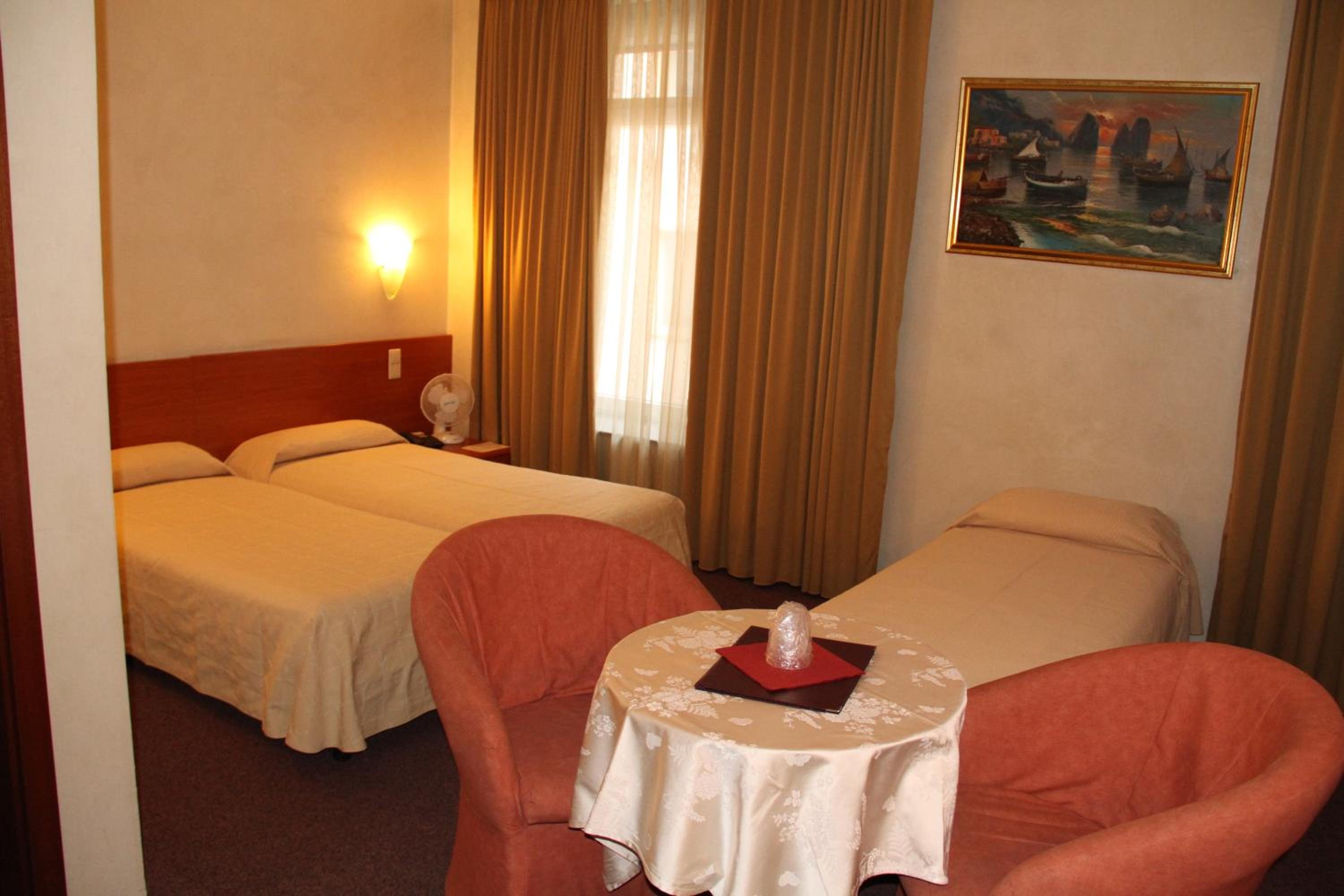 Triple Room photo 2