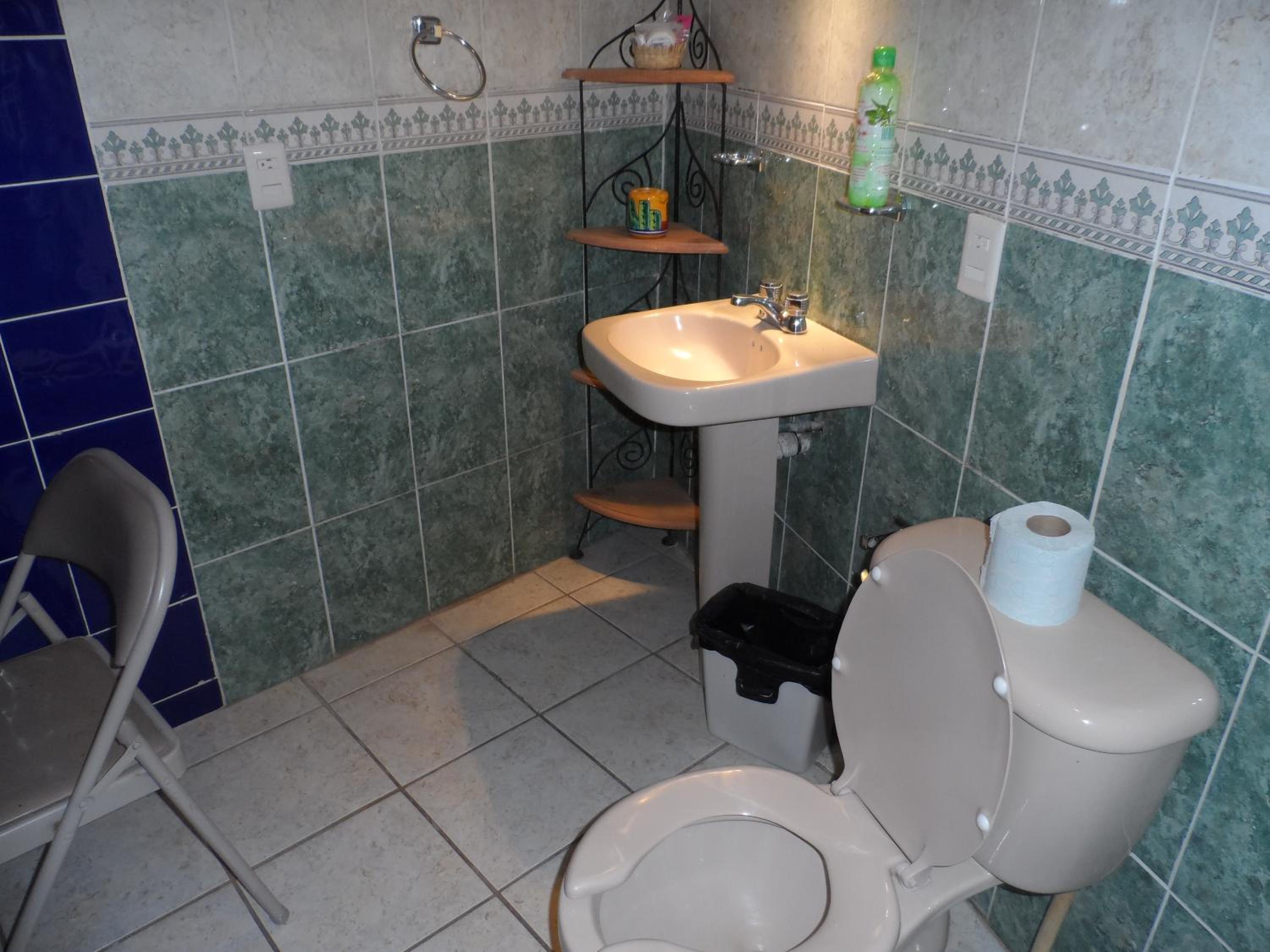Standard King Room - Photo 3