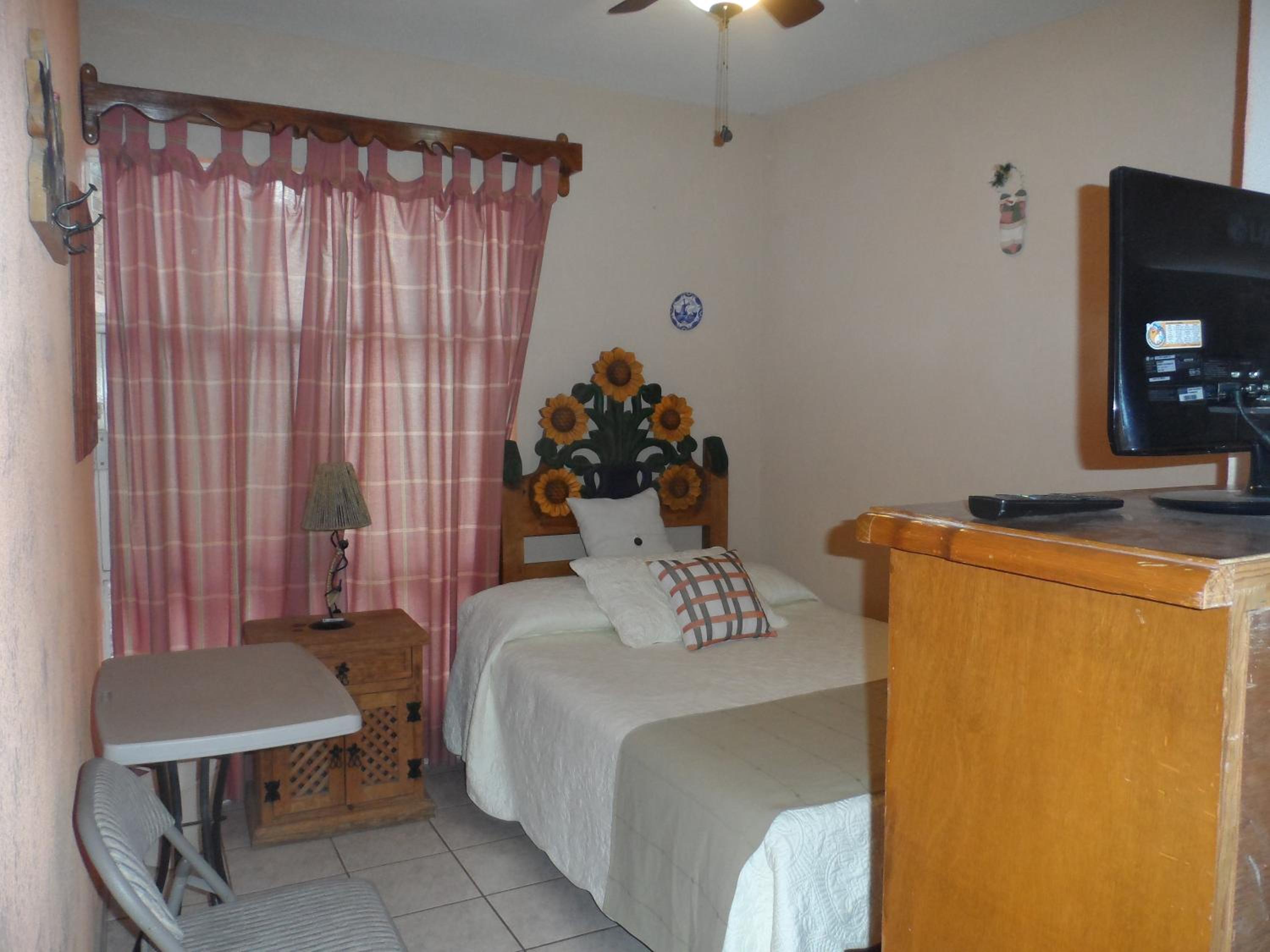 Comfort Quadruple Room - Photo 8