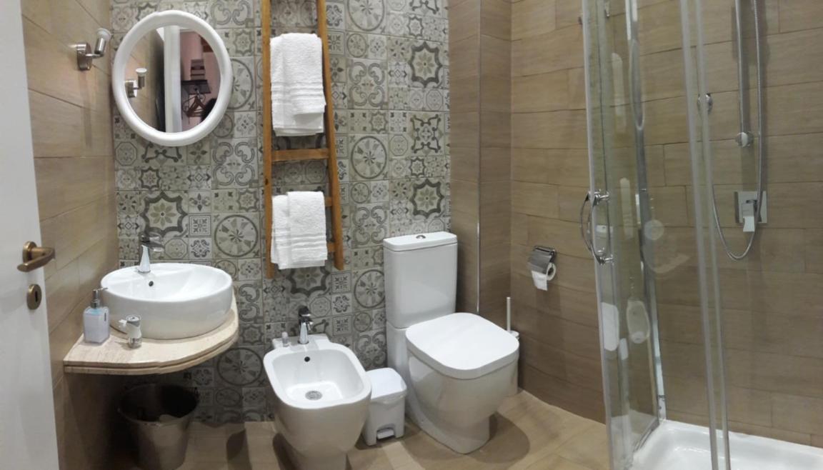 Double Room with Private Bathroom photo 3
