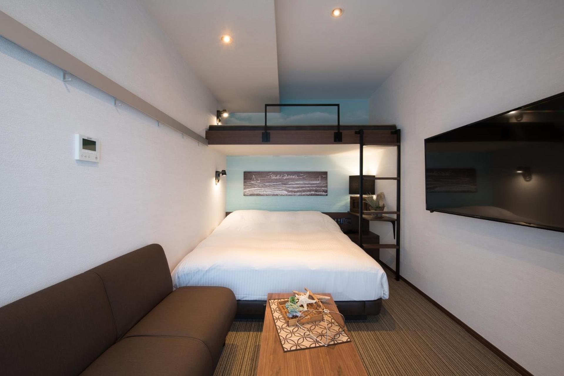 Large Double Room - Photo 6