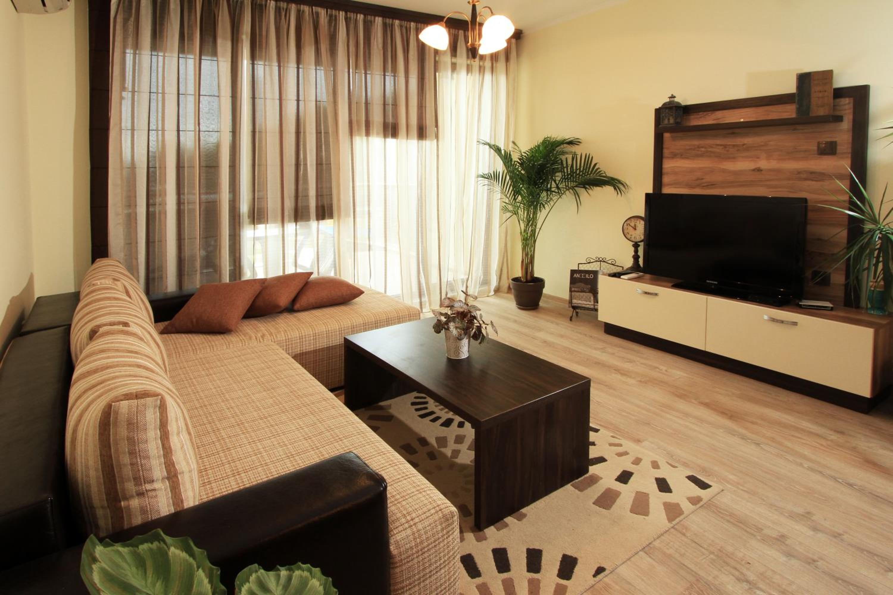 Two-Bedroom Apartment with Garden View photo 2