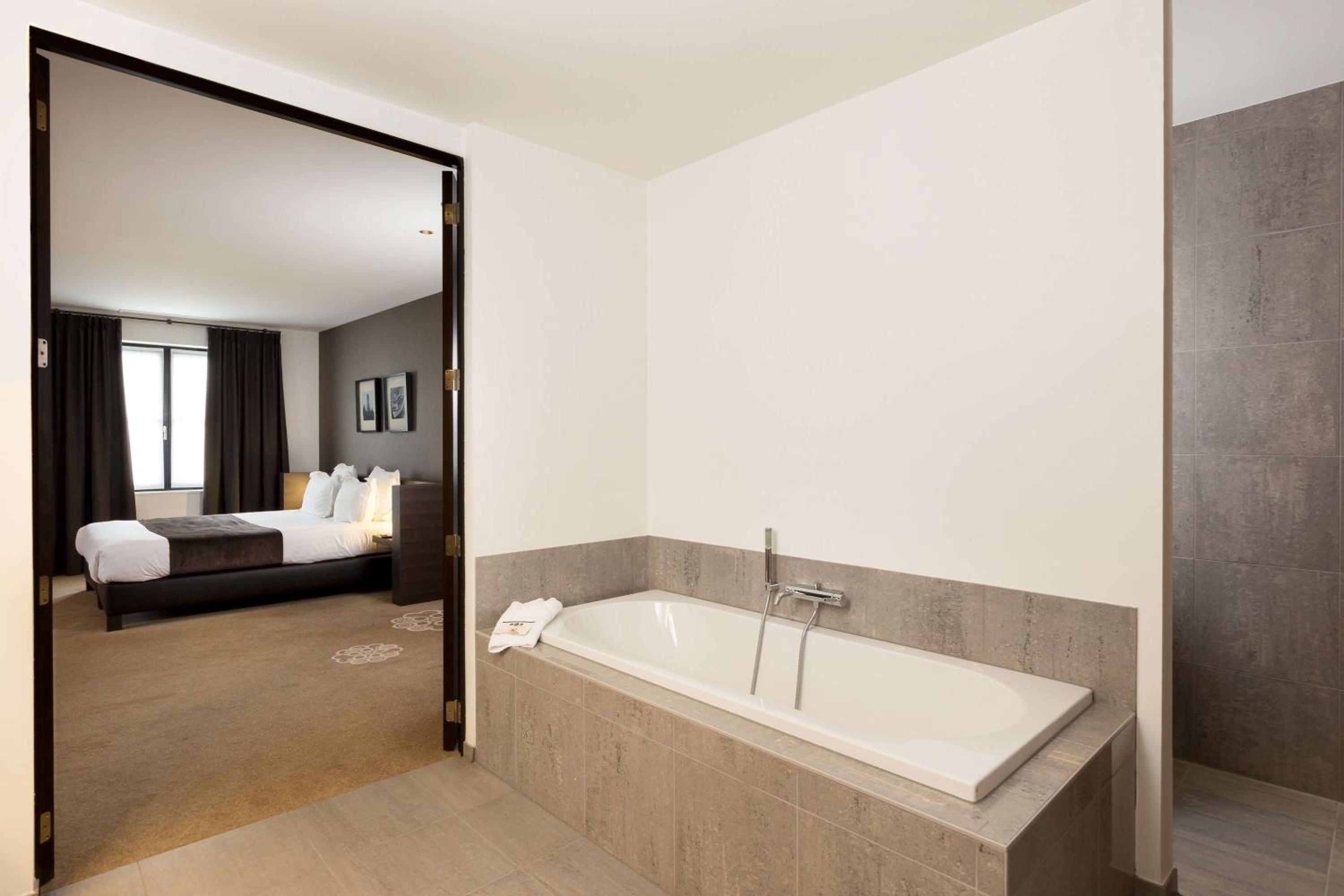 King Suite - Photo 5