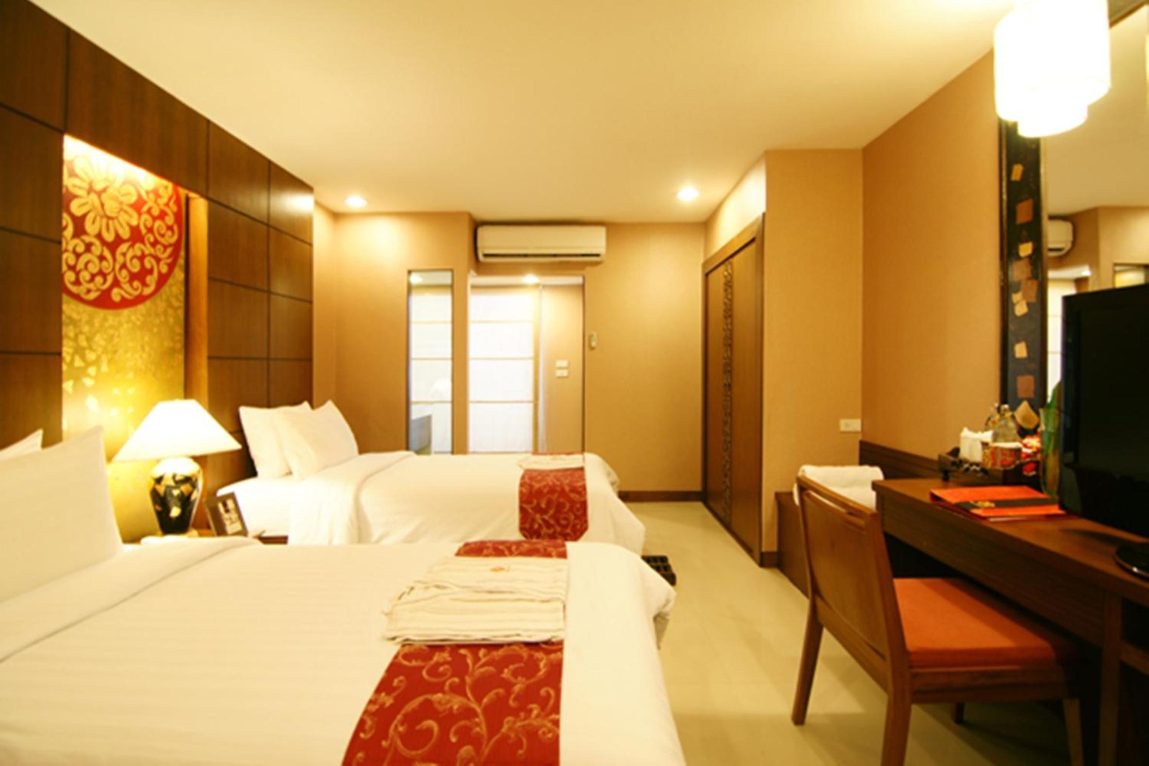 Deluxe Twin Room with Free Round-Trip Airport Transfer - Photo 2