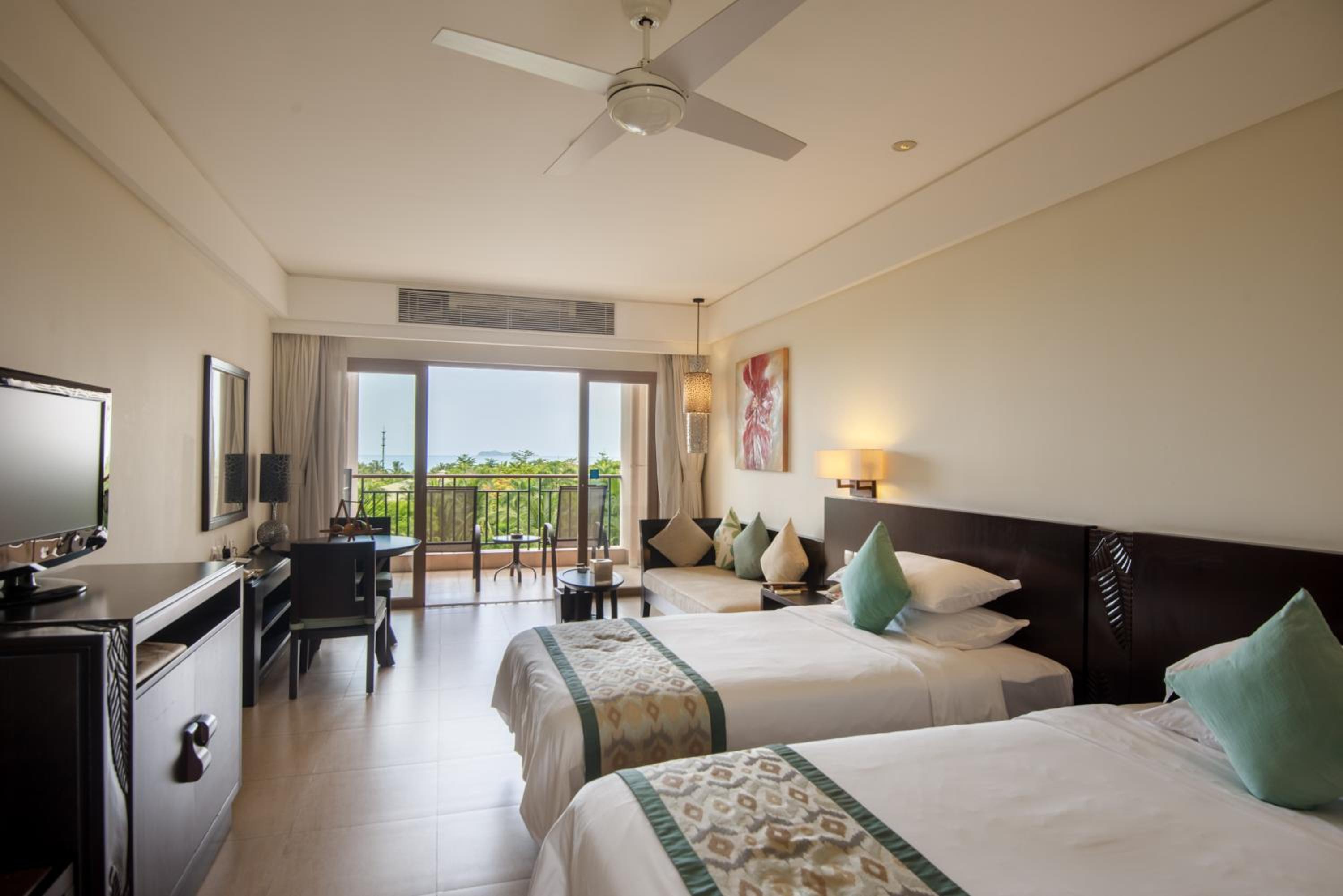 Twin Room with Garden and Sea View