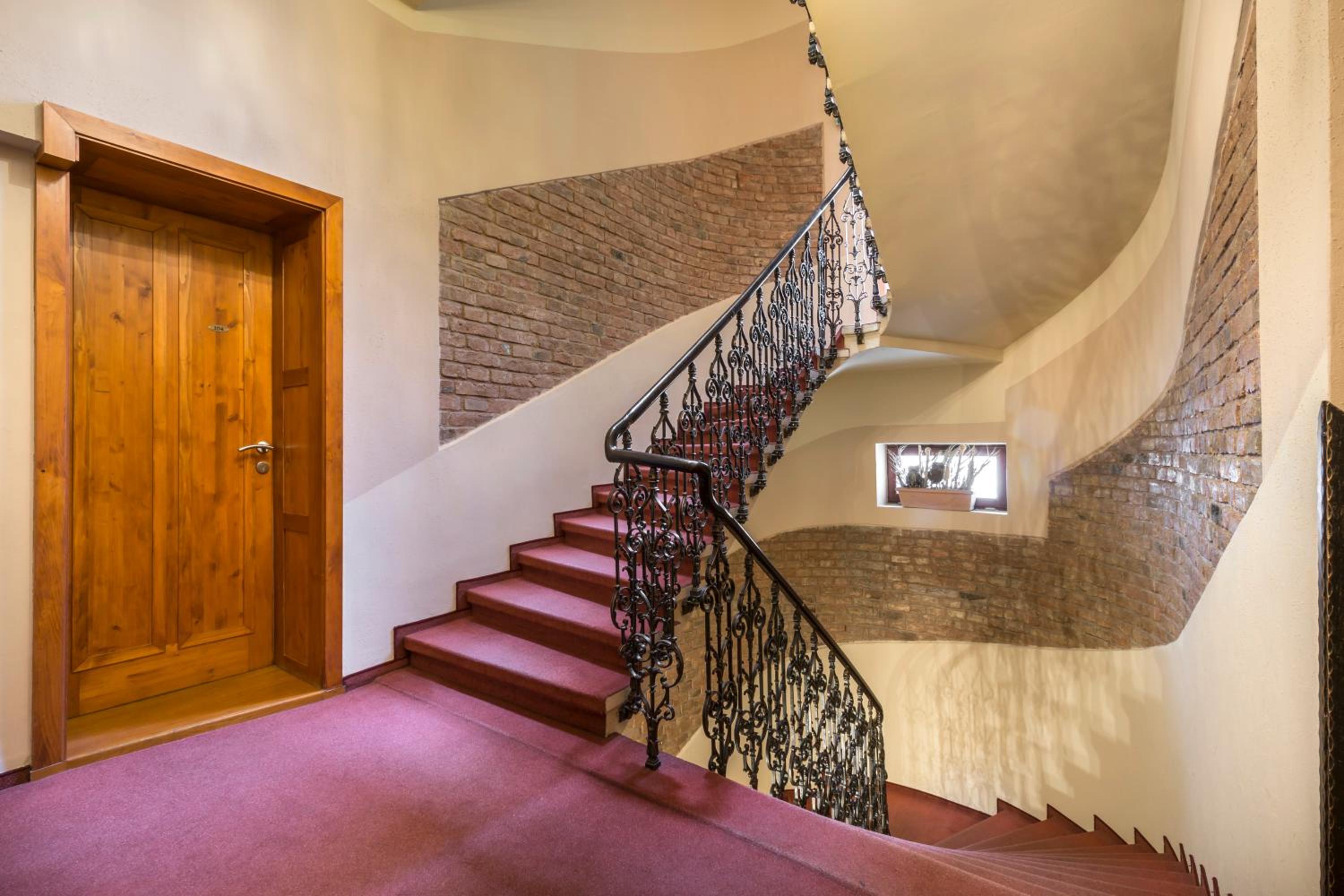 Standard Triple Room - Photo 9