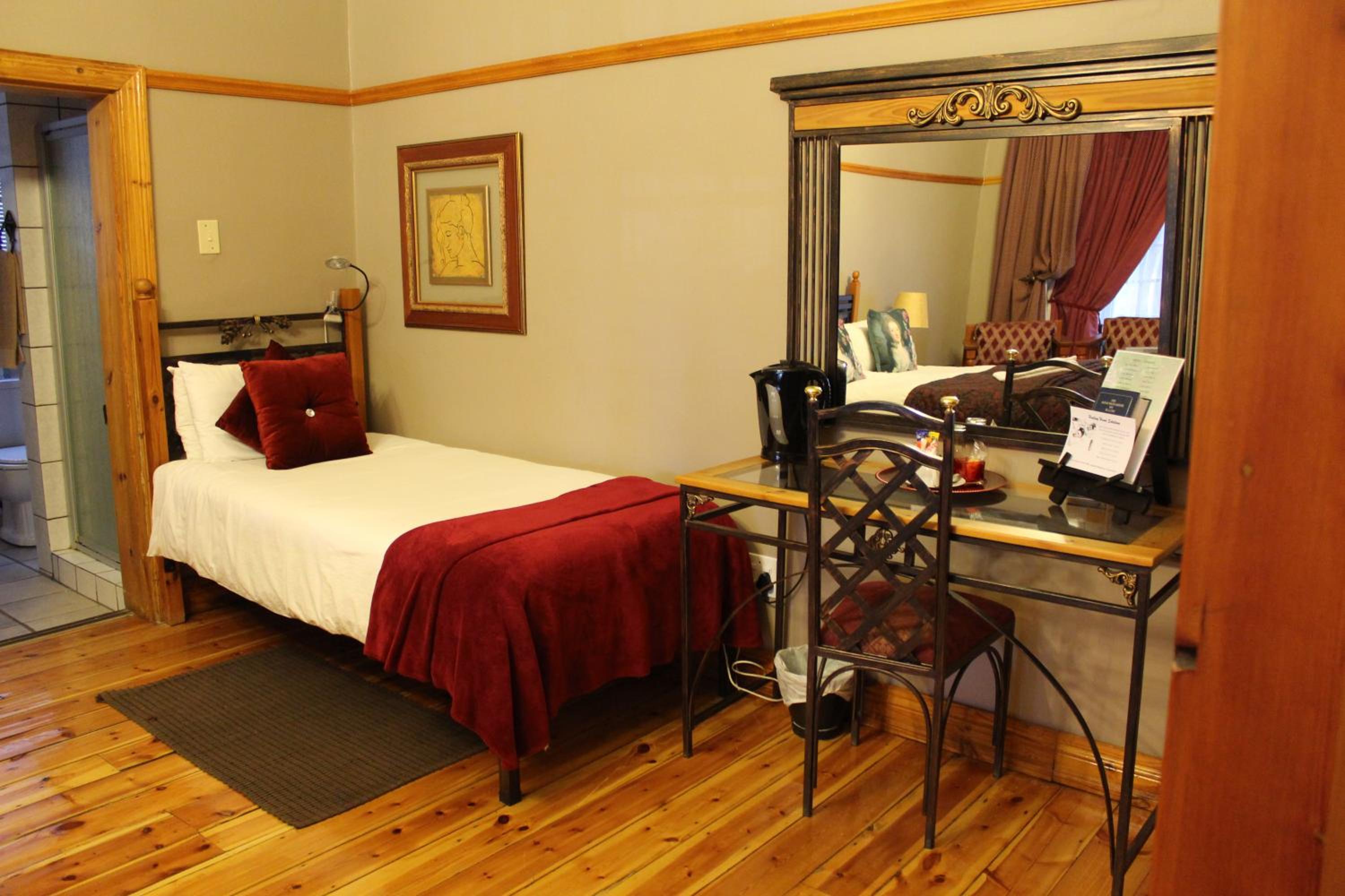 Deluxe Family Room photo 1
