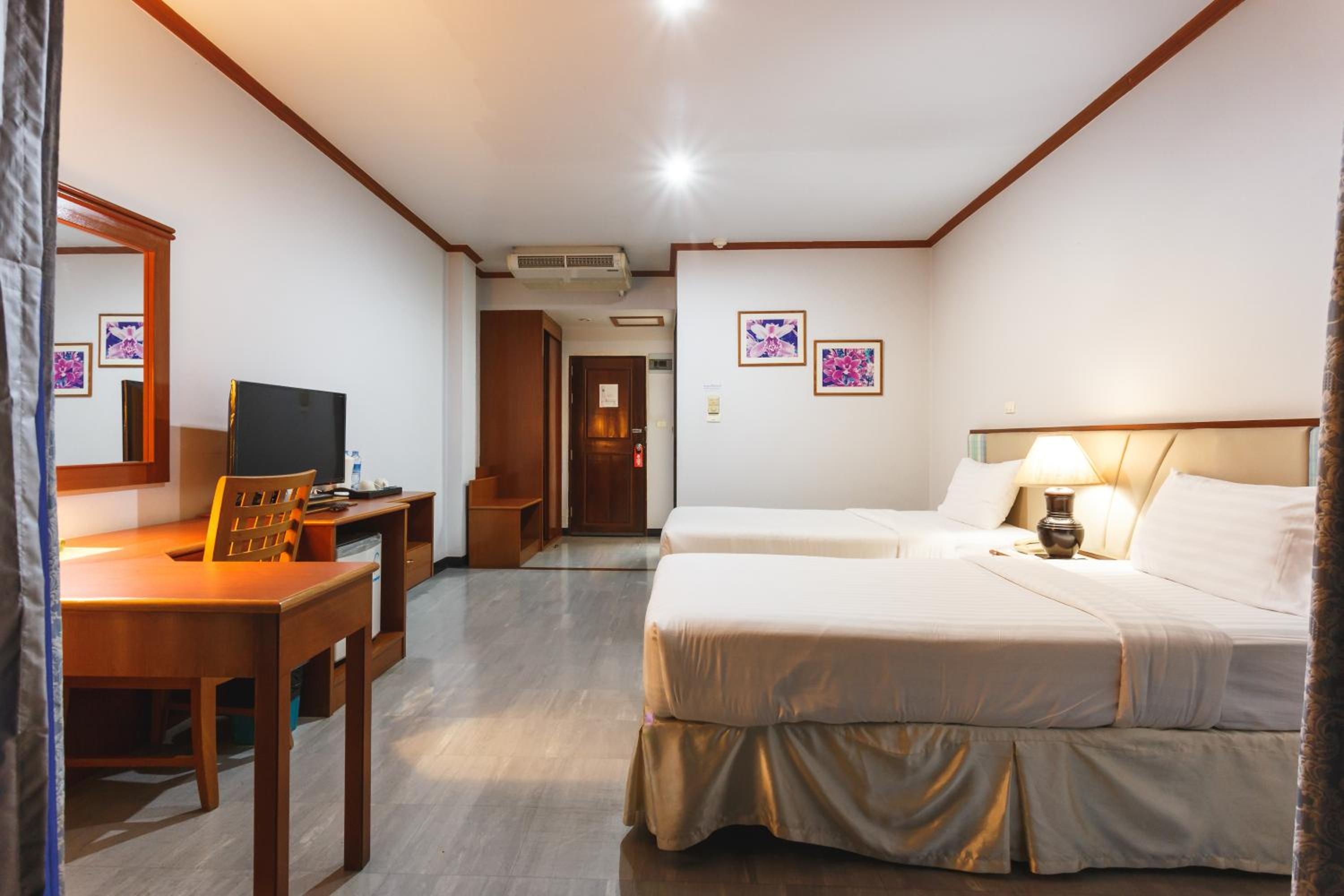 Deluxe Twin Room - Photo 1