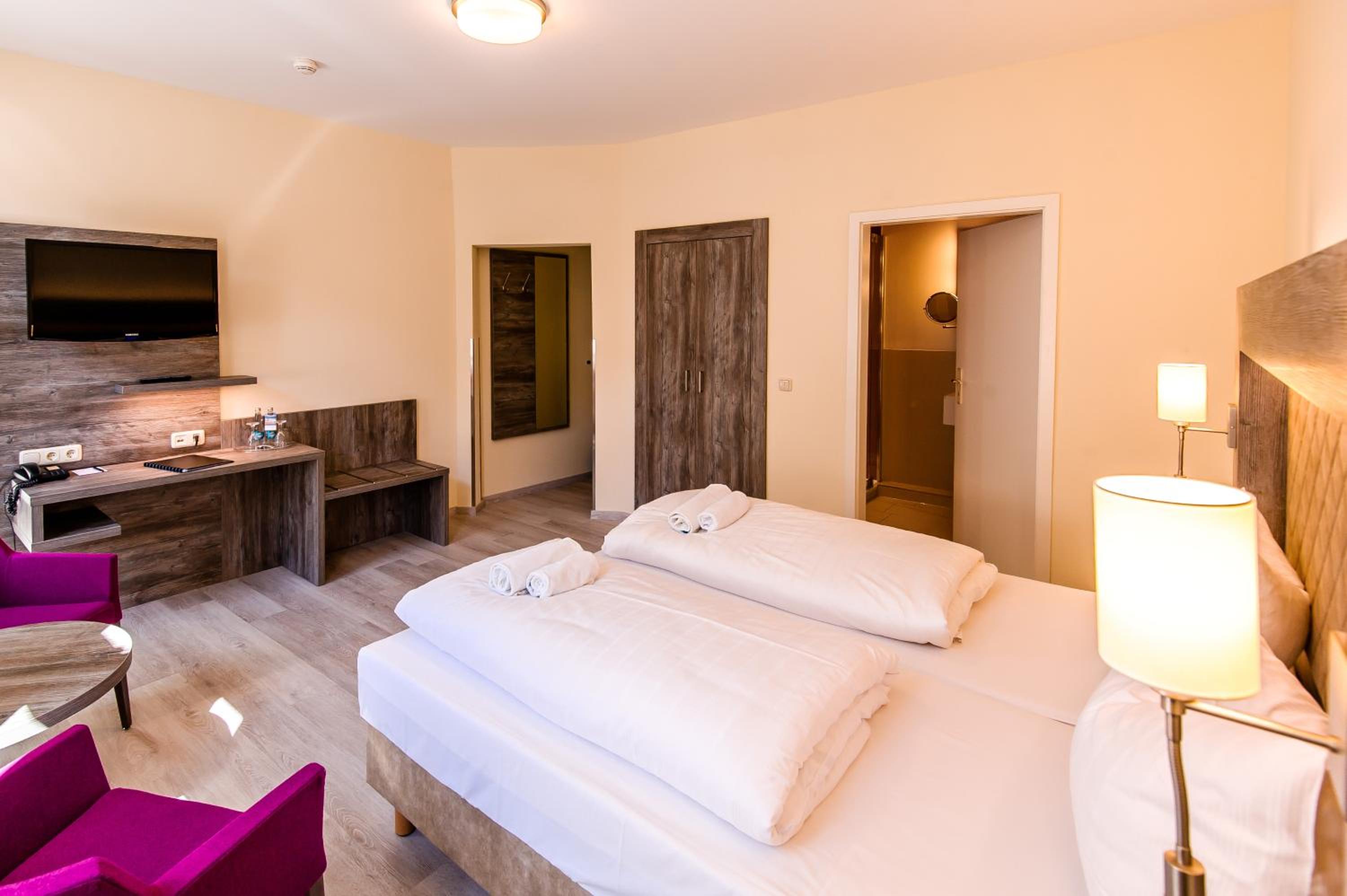 Double Room - Photo 15
