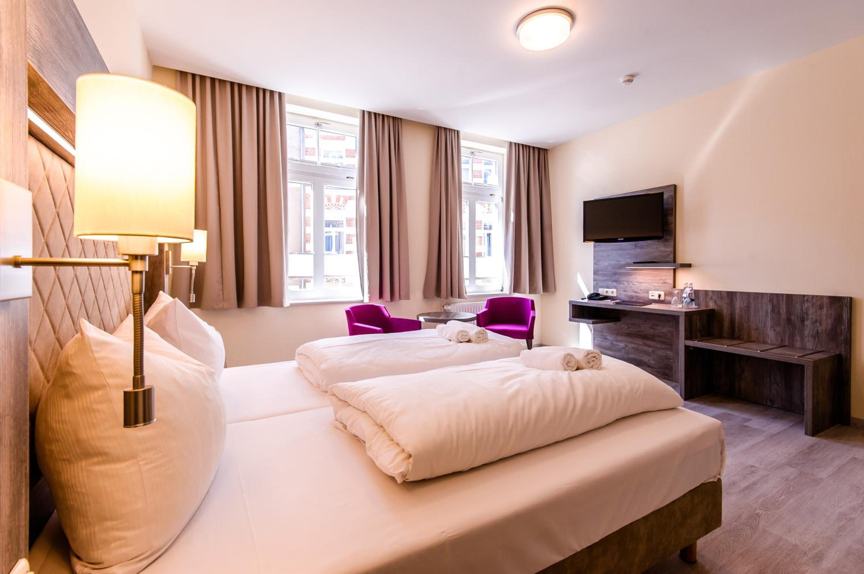 Double Room - Photo 2