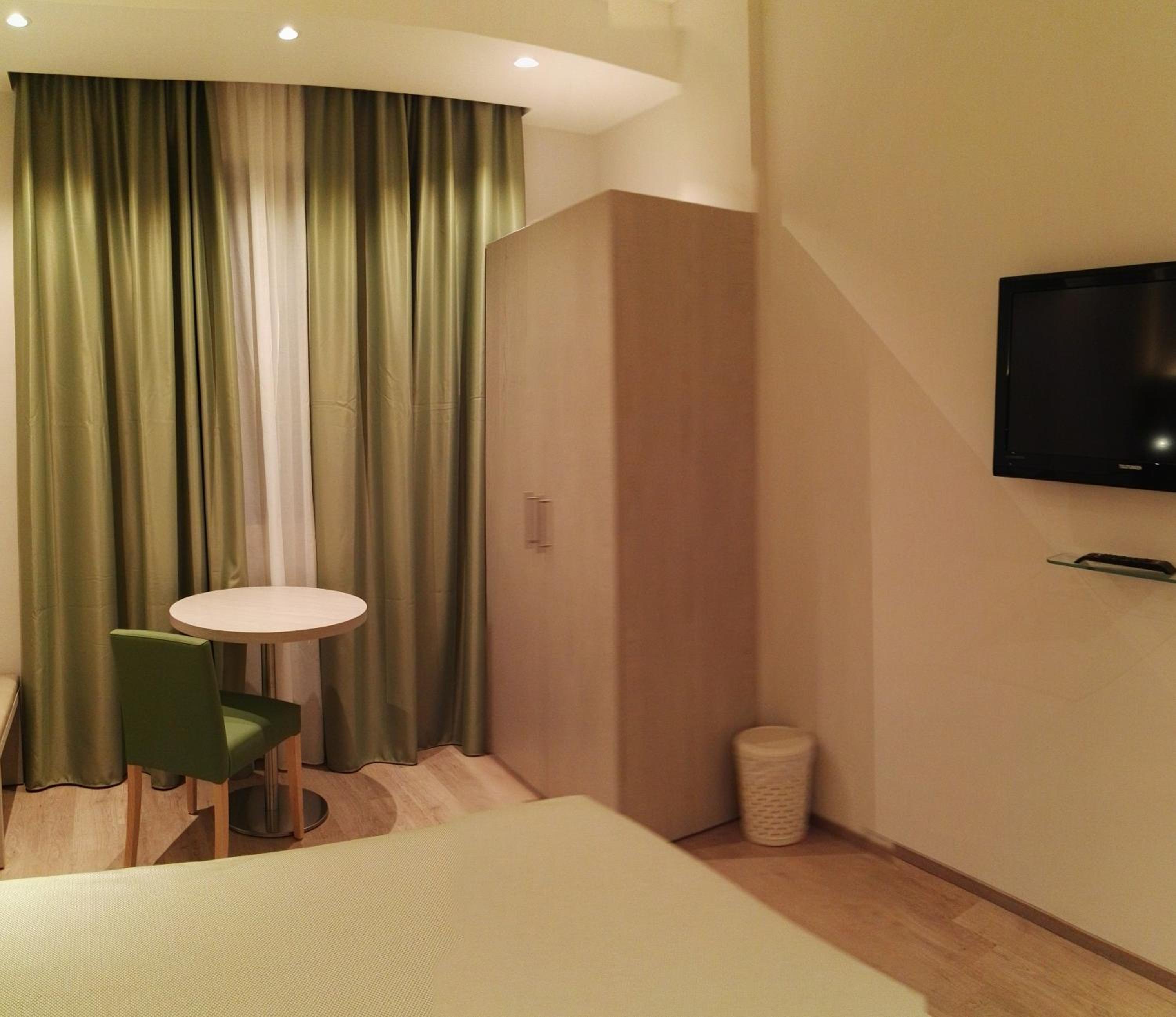 Comfort Double or Twin Room photo 3