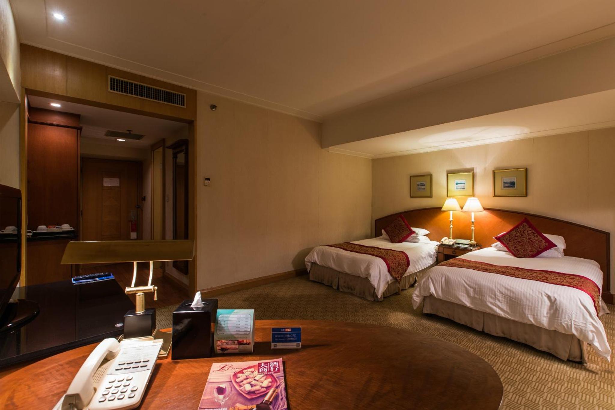 Deluxe Double or Twin Room - Photo 4
