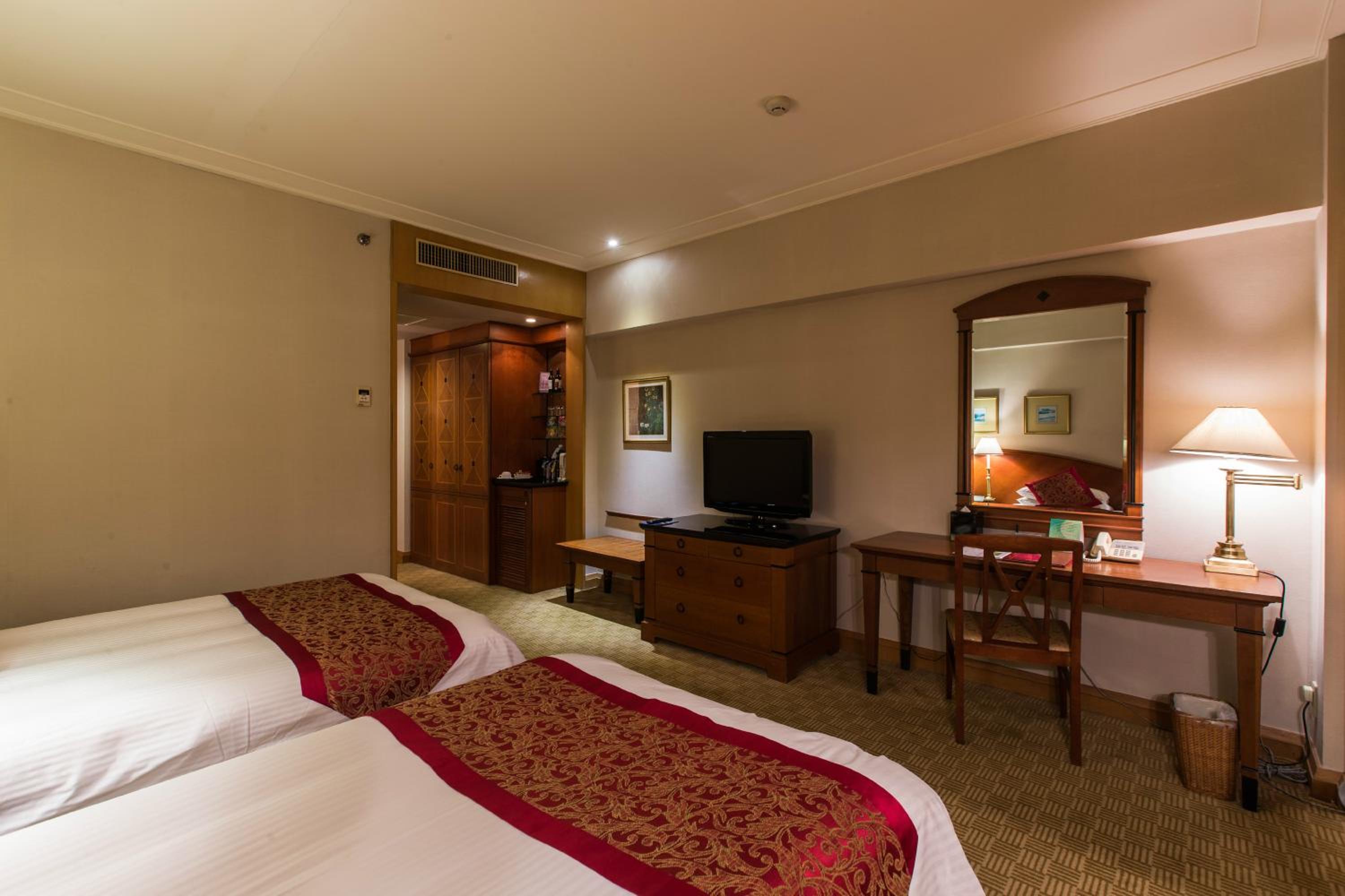 Standard Twin Room - Photo 1