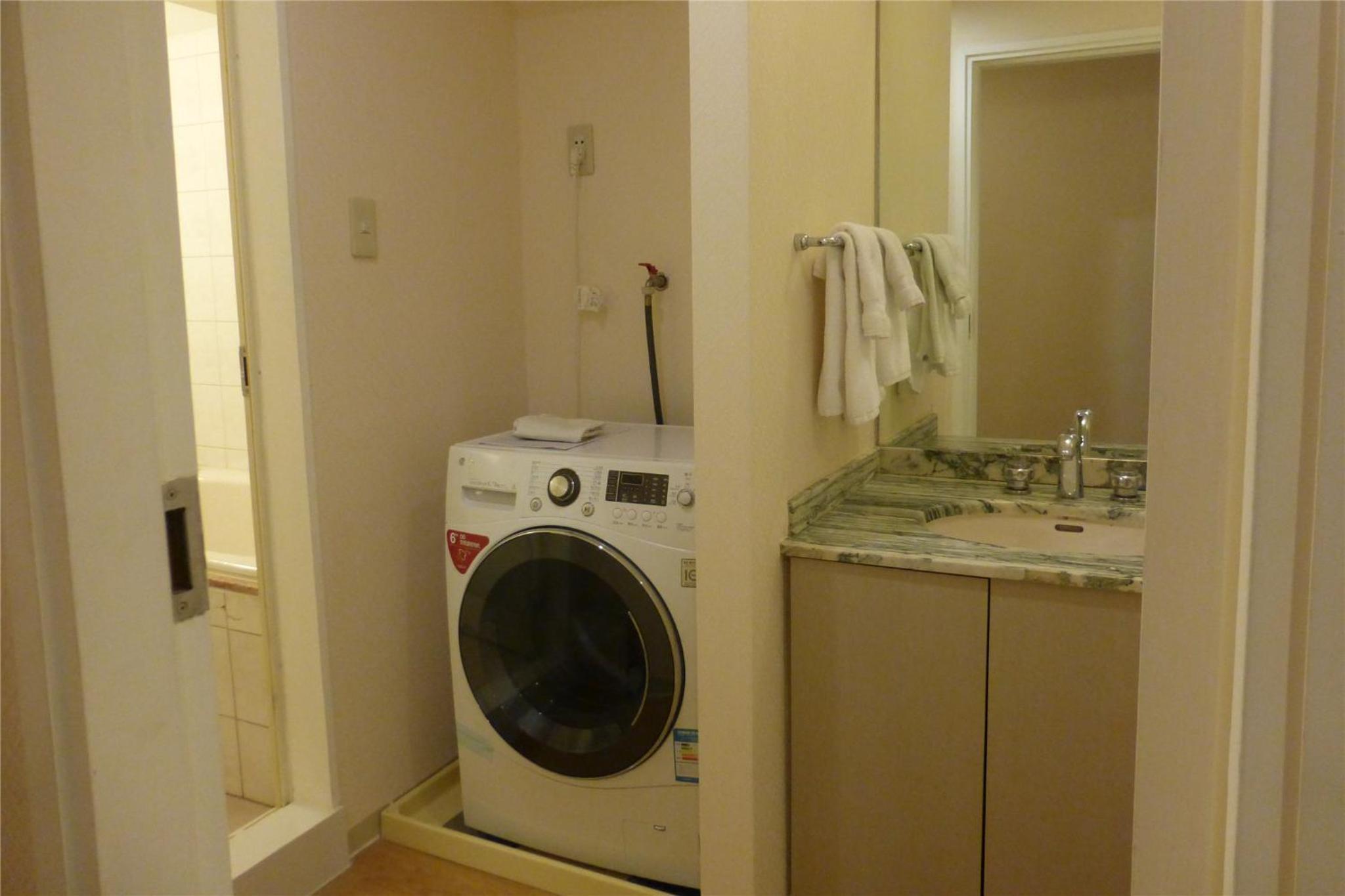One-Bedroom Apartment - Photo 5