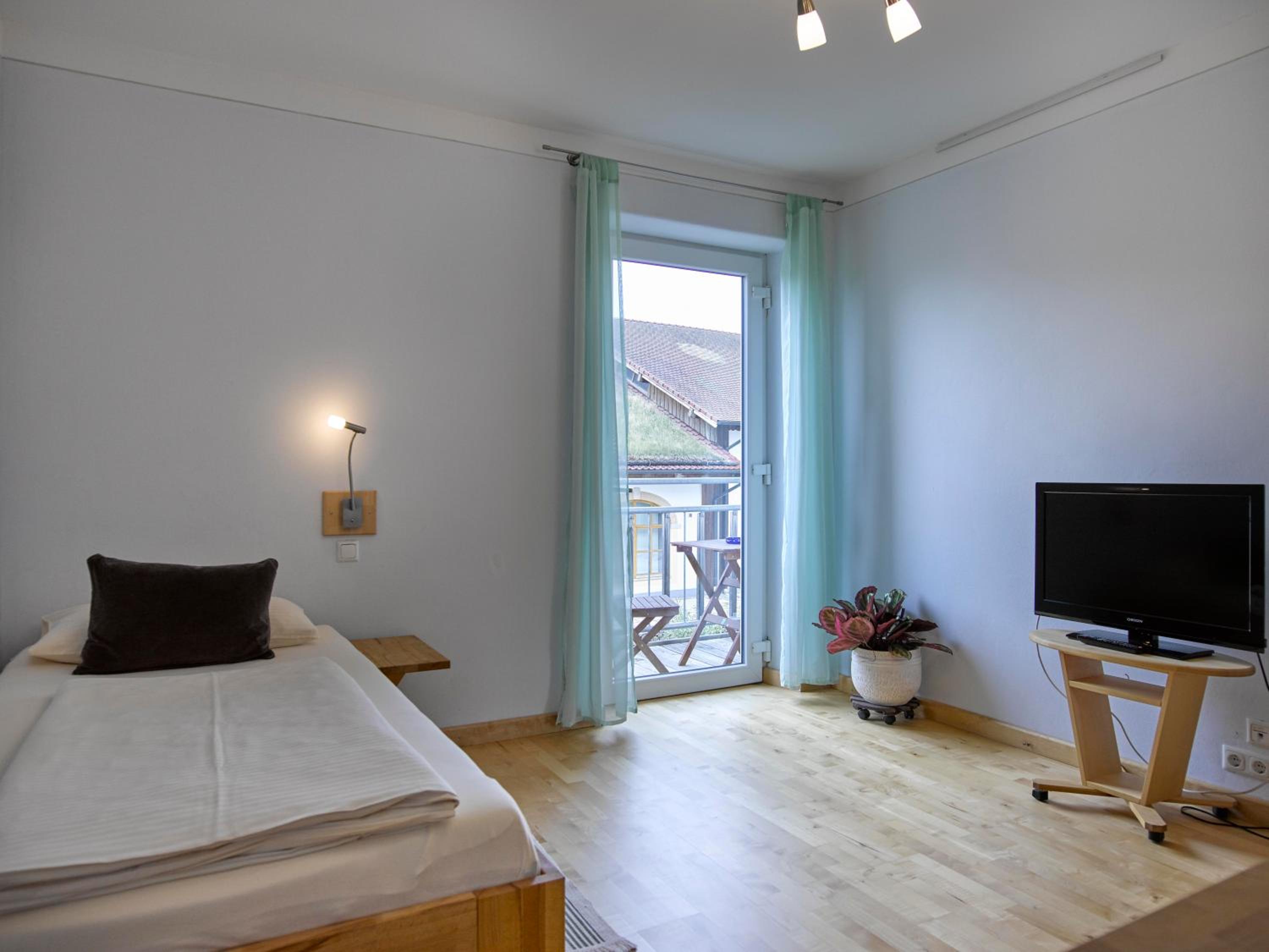 Single Room with Kitchenette photo 2