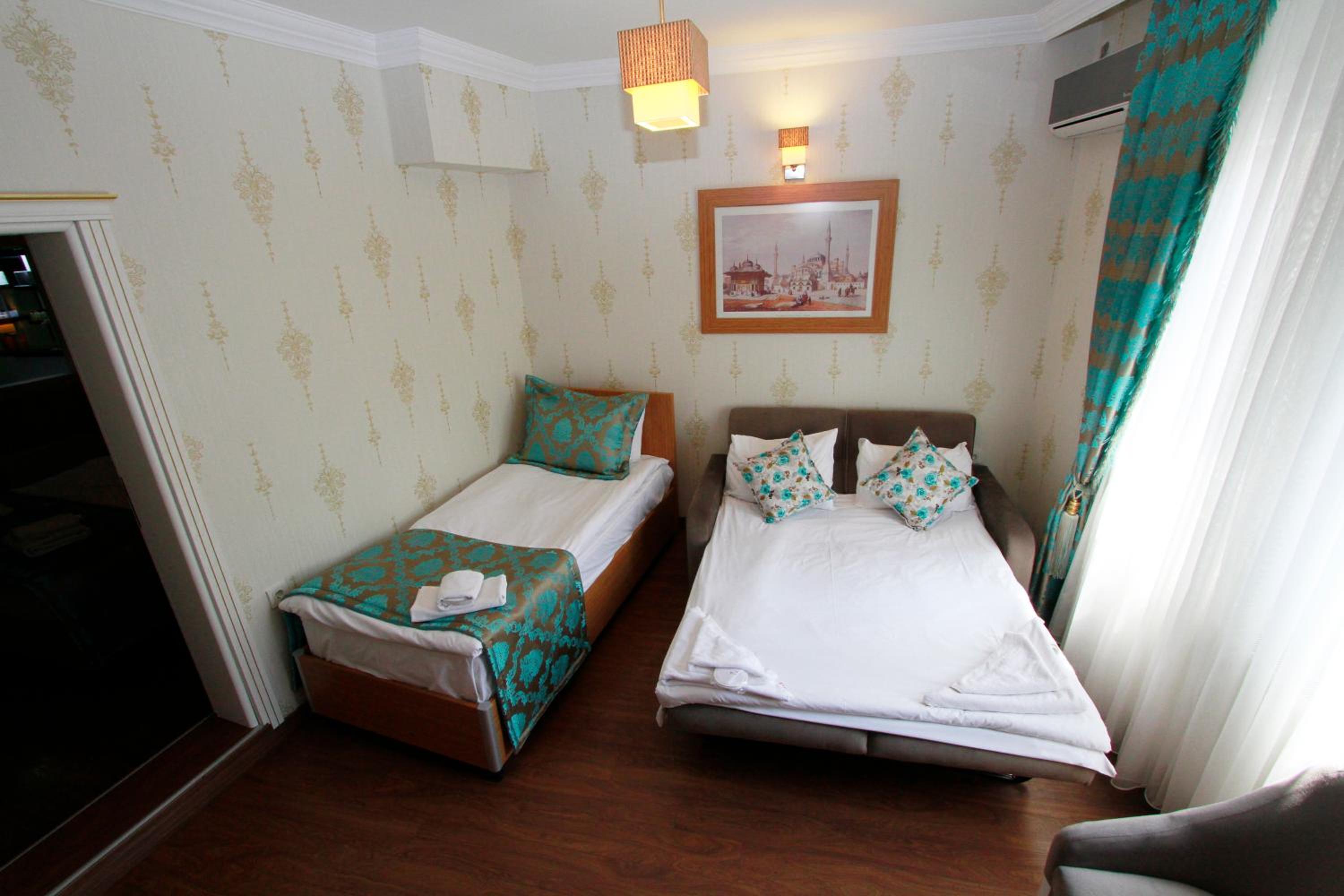 Family Connecting Rooms photo 2