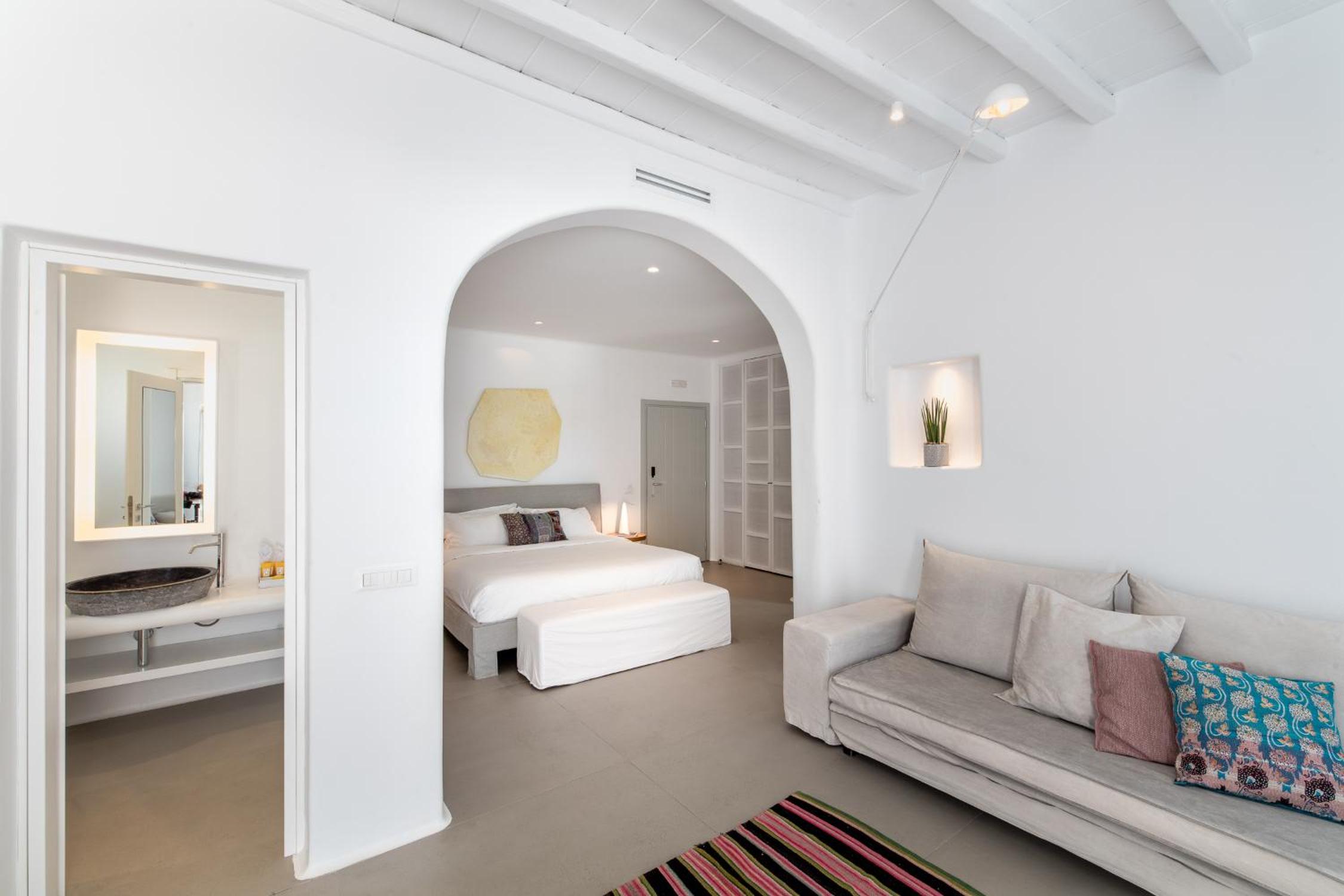 Honeymoon Suite with Hot Tub