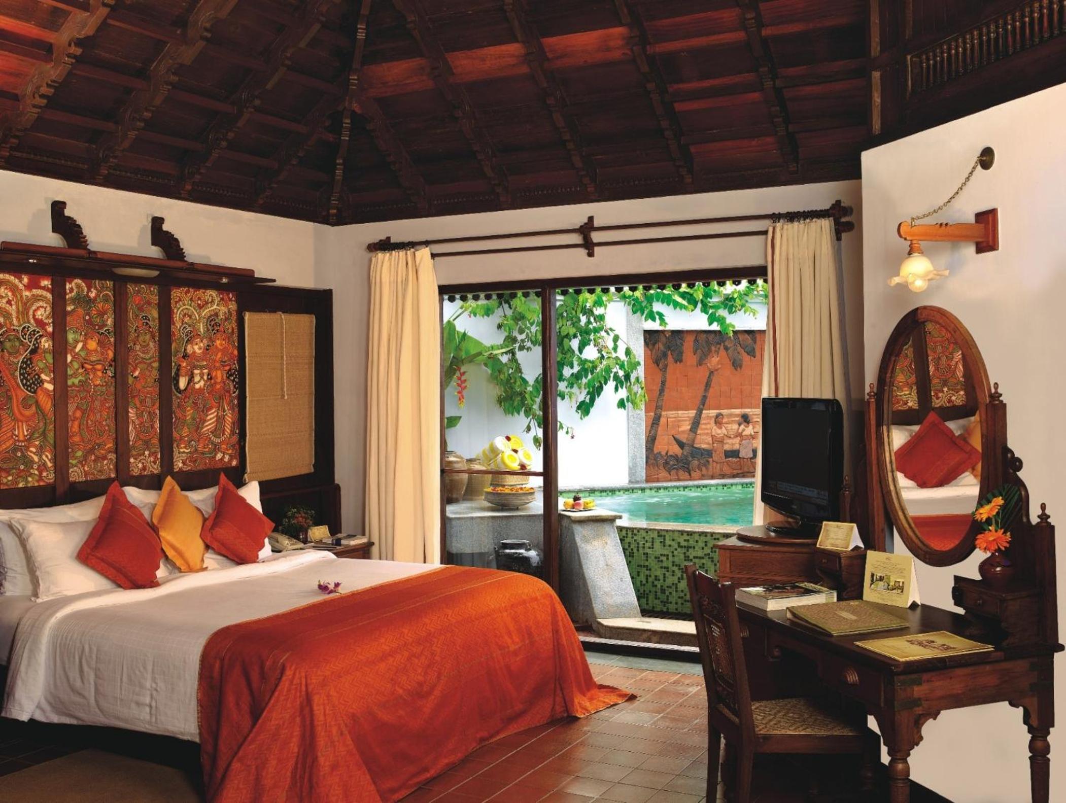 Heritage Villa with Private Pool with Hi -Tea ,One-hour sunset cruise,Complimentary in-house Wellness doctor consultation, Evening Cultural program, Complimentary Fishing,Cycling,and Clay pottery experience