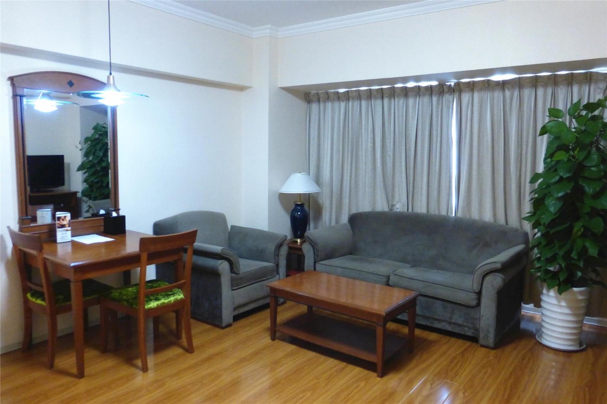 One-Bedroom Apartment - Photo 4