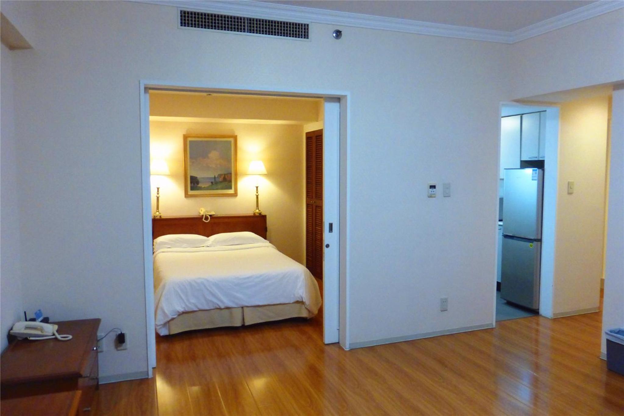 One-Bedroom Apartment - Photo 1